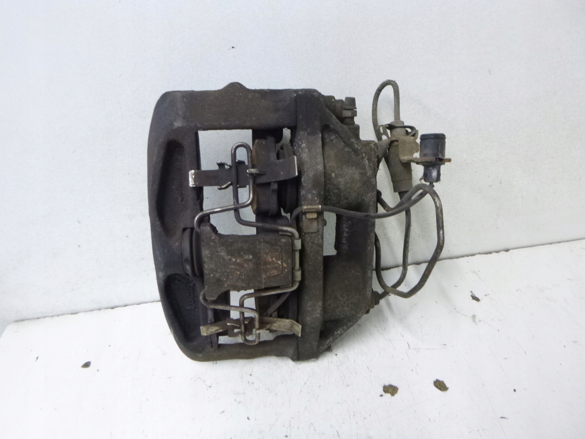 caliper brake front Audi A8 D2 3.7 98r.