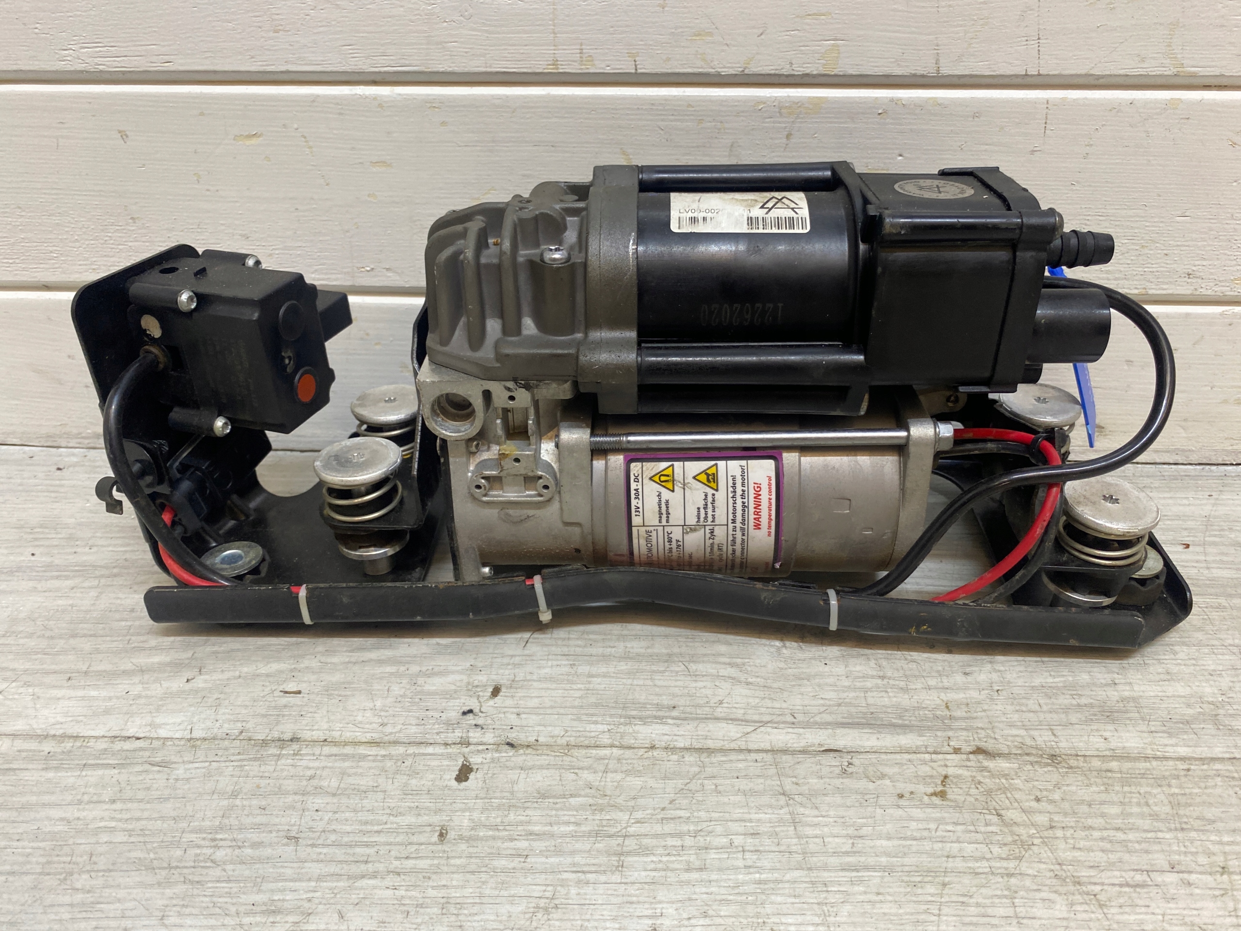 BMW 5 F11 compressor springing 6864215