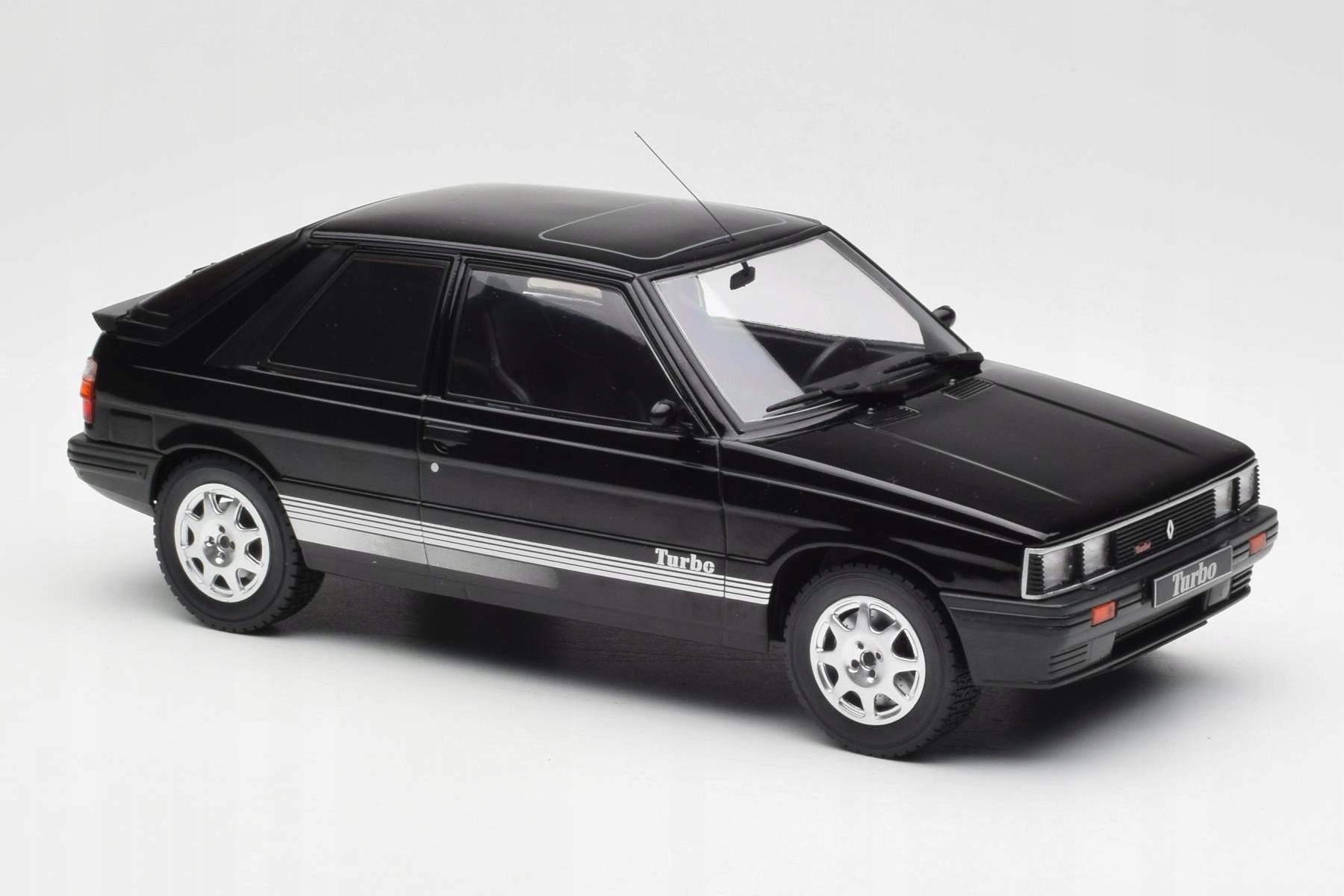 IXO Models Renault 11 Turbo Custom 1987 Black 1:18 18CMC179 Model IXO-18CMC179