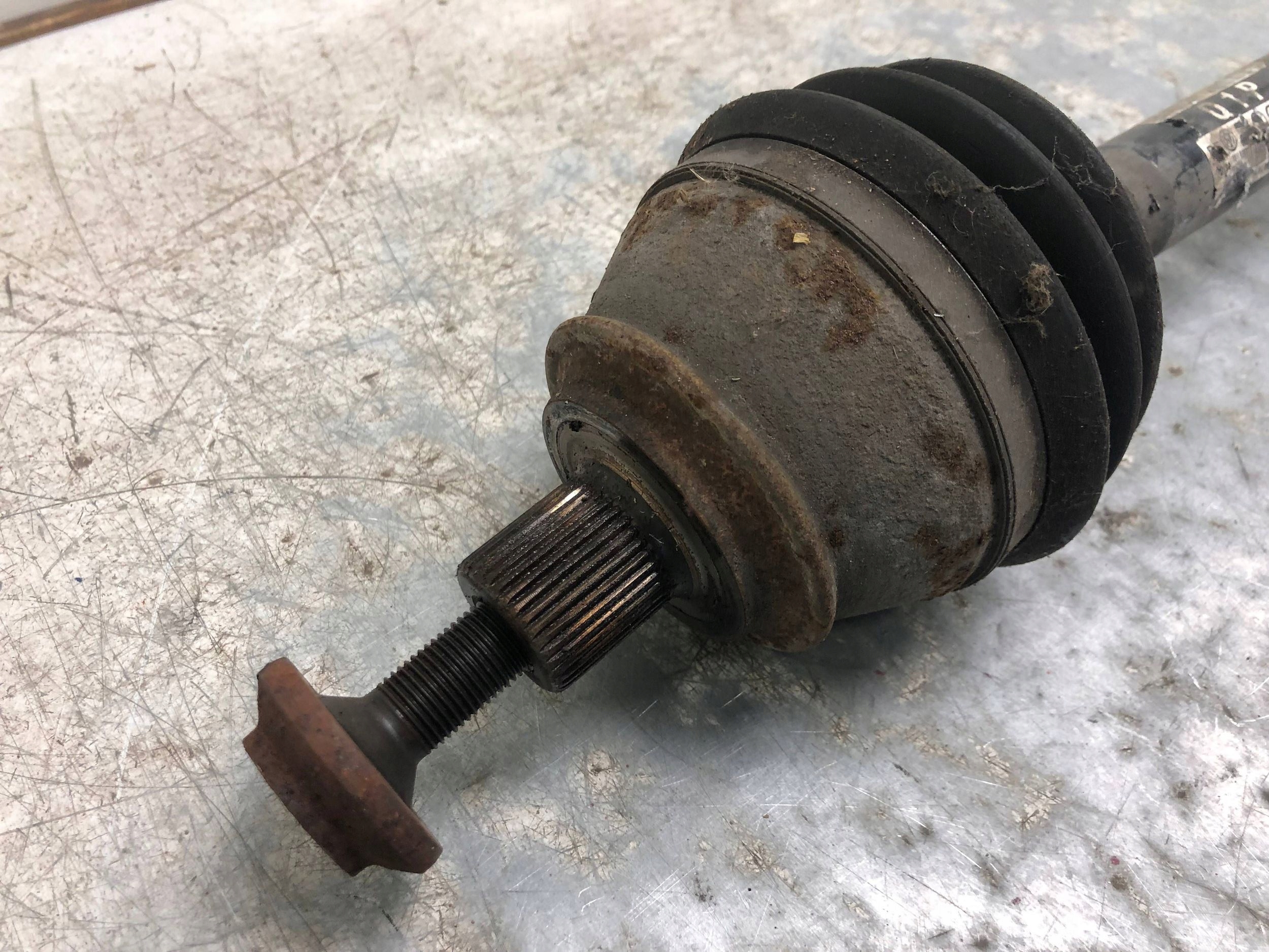 semi-axis left AUDI A8 D3 3.0 TDI 4E0407271P