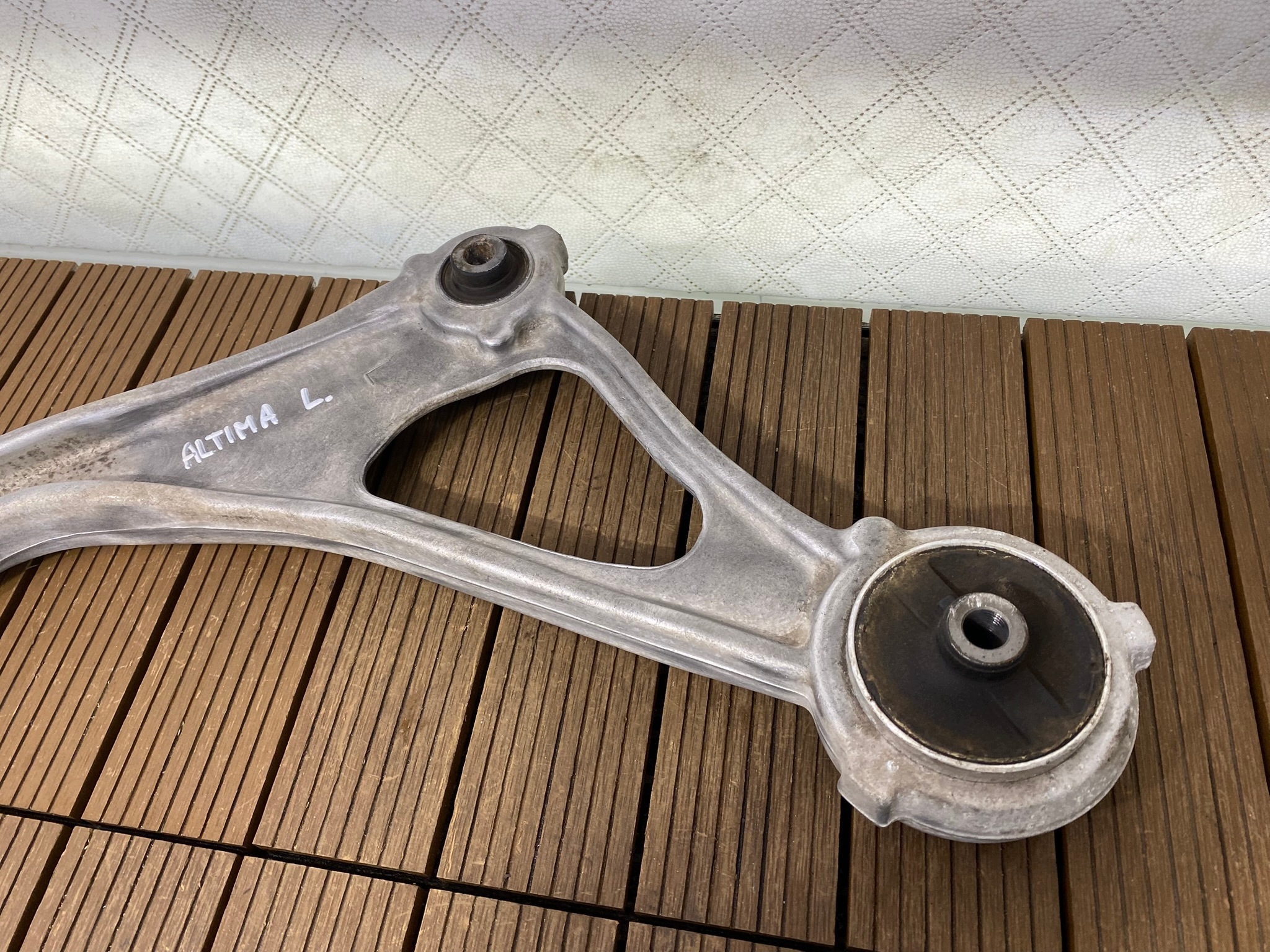 NISSAN ALTIMA L33 12-17 arm front left front OE