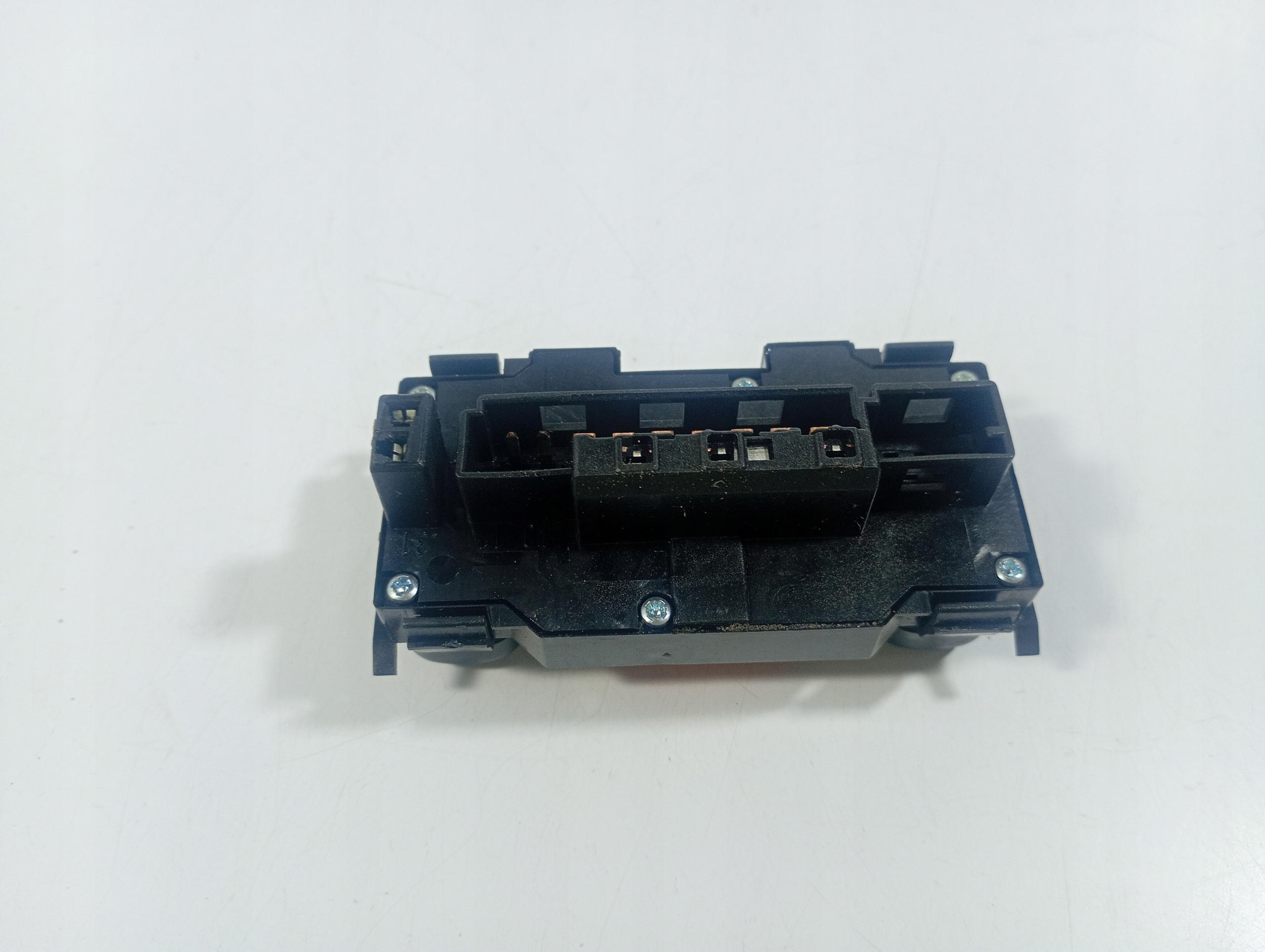 MERCEDES W210 95-02 switch light switch of warning lights OE 2108201310
