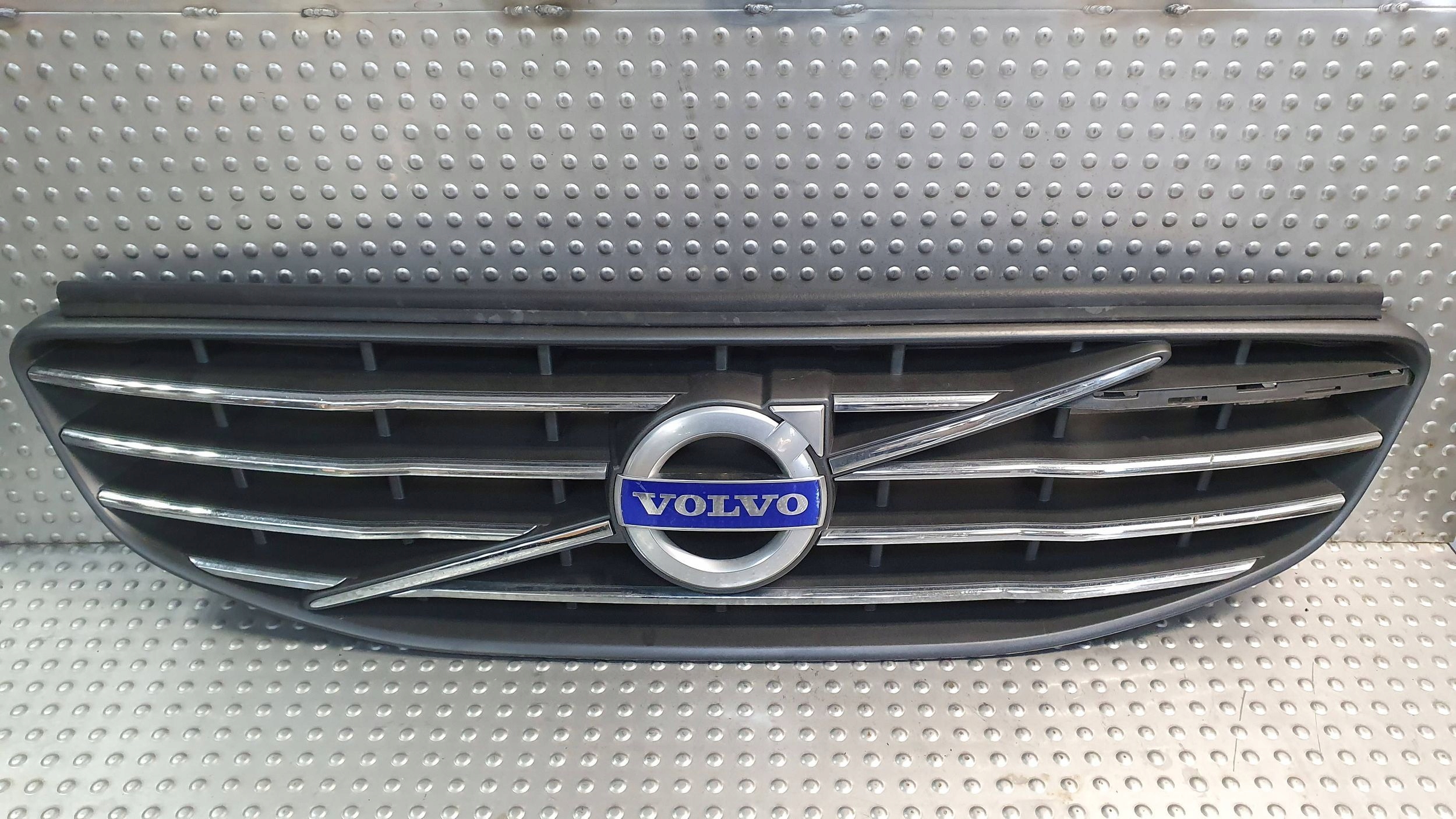 GRILL ATRAPA 31386518 VOLVO XC60 I LIFT 13-