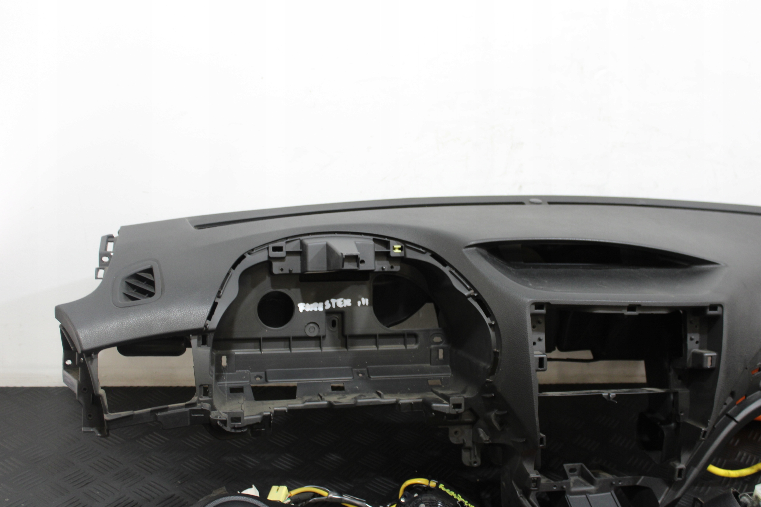 dashboard console airbag airbags SUBARU FORESTER III 3