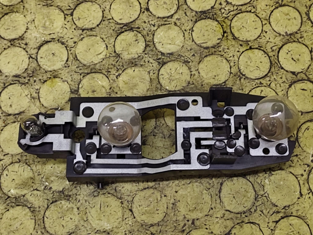 RENAULT LAGUNA II LIFT light right rear part to the bonnet