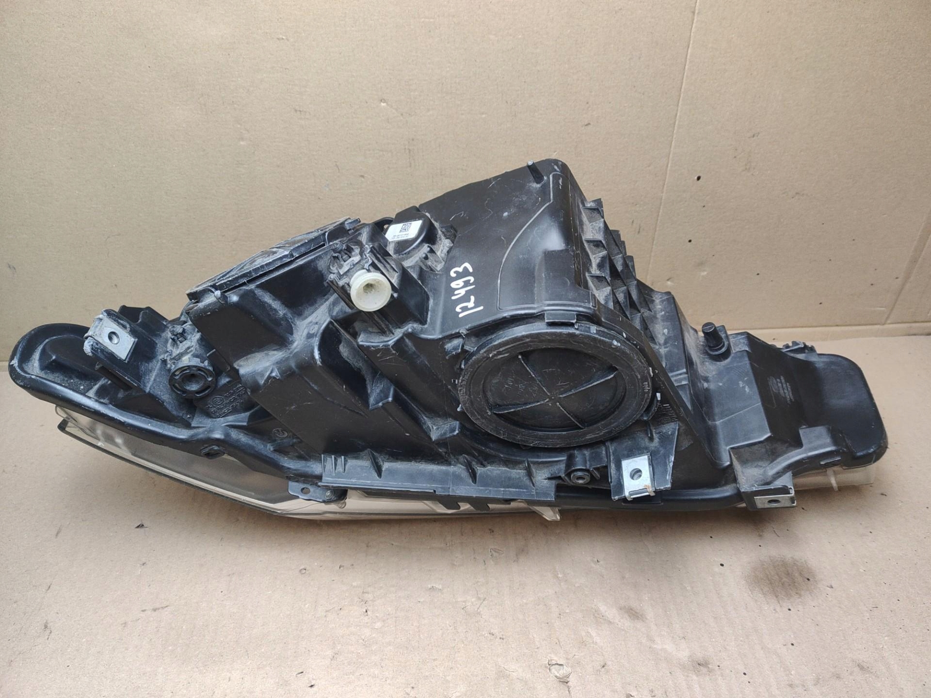 light front right side BMW 3 F30/F31 2015 rok USA