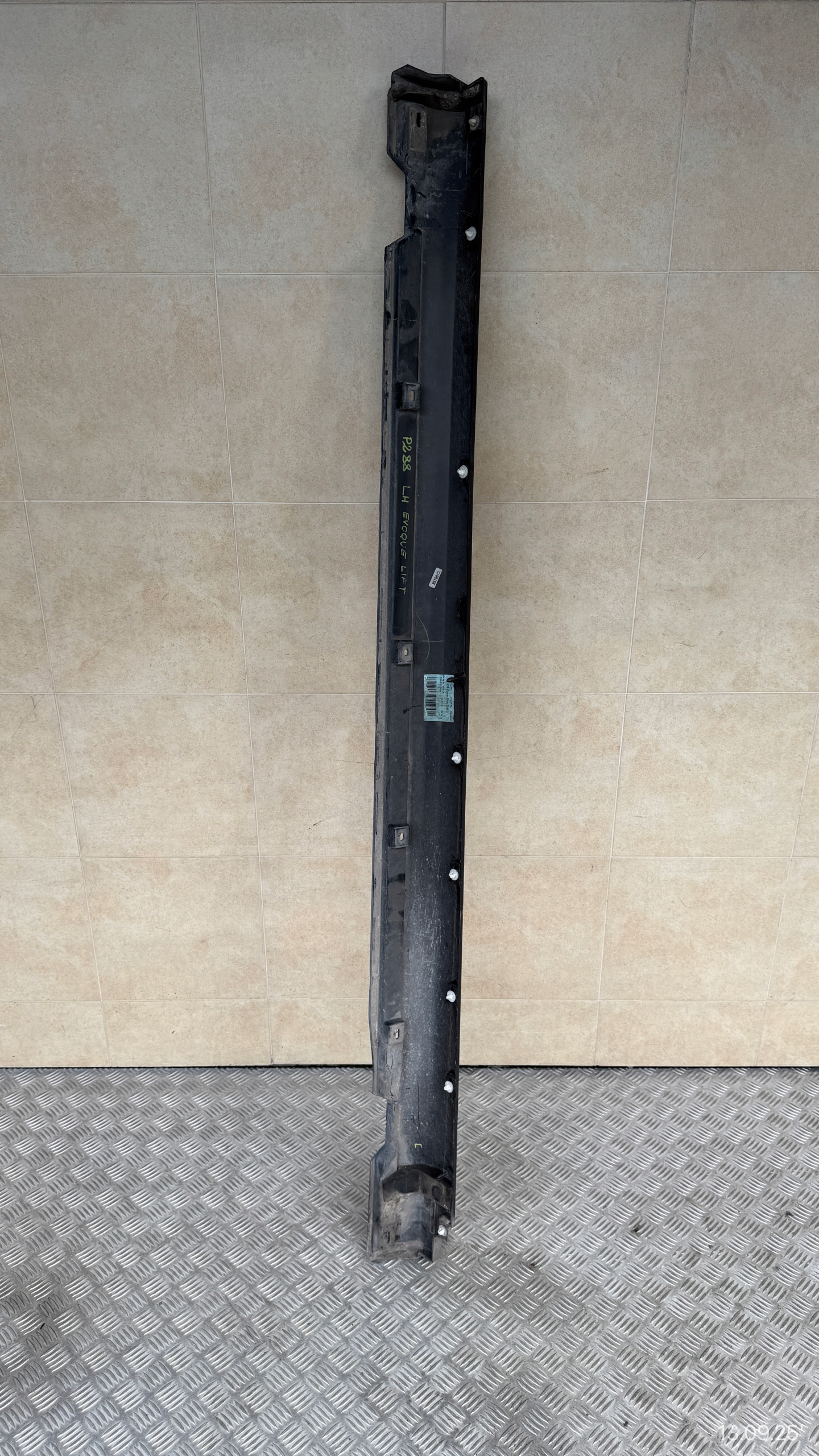 moulding threshold left LAND ROVER RANGE ROVER EVOQUE and LIFT