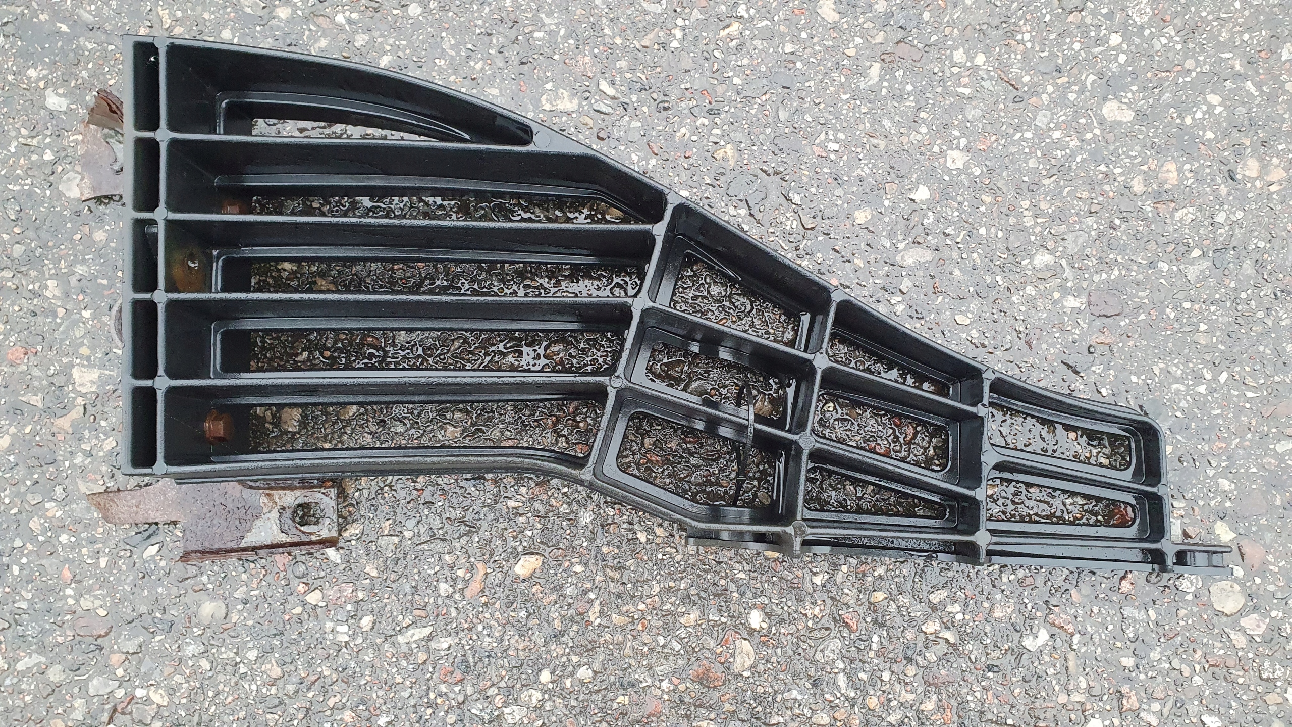 Крепление Спойлера Обтекатель Iveco Stralis