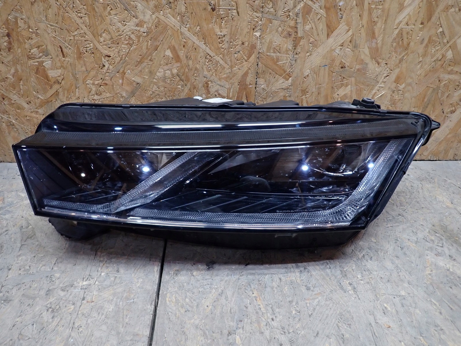 light left REFLEKTOR left FULL LED SKODA OCTAVIA 4 IV 5E3 NX3 NX5 2020-2024