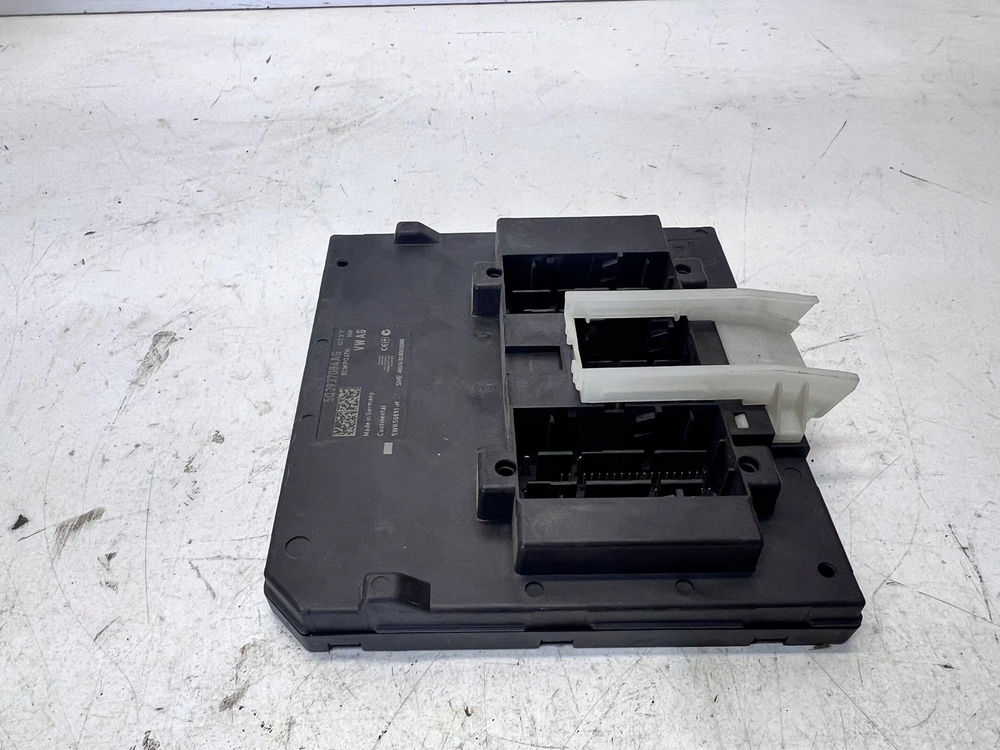 Unité commande confort AUDI A3 8V 5Q0937084AG