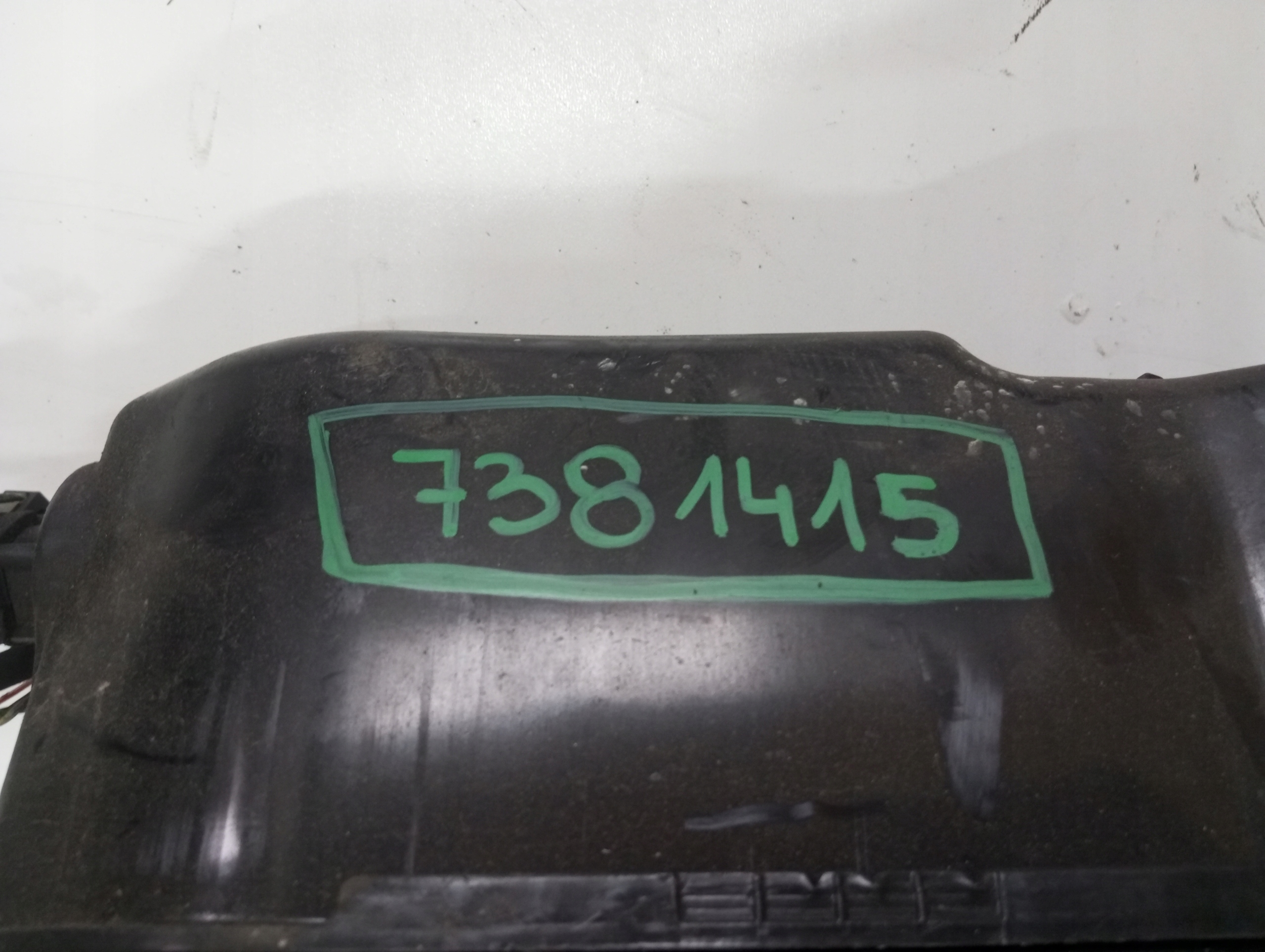 Behälter ADBLUE G30 G31 BMW 5 7381415