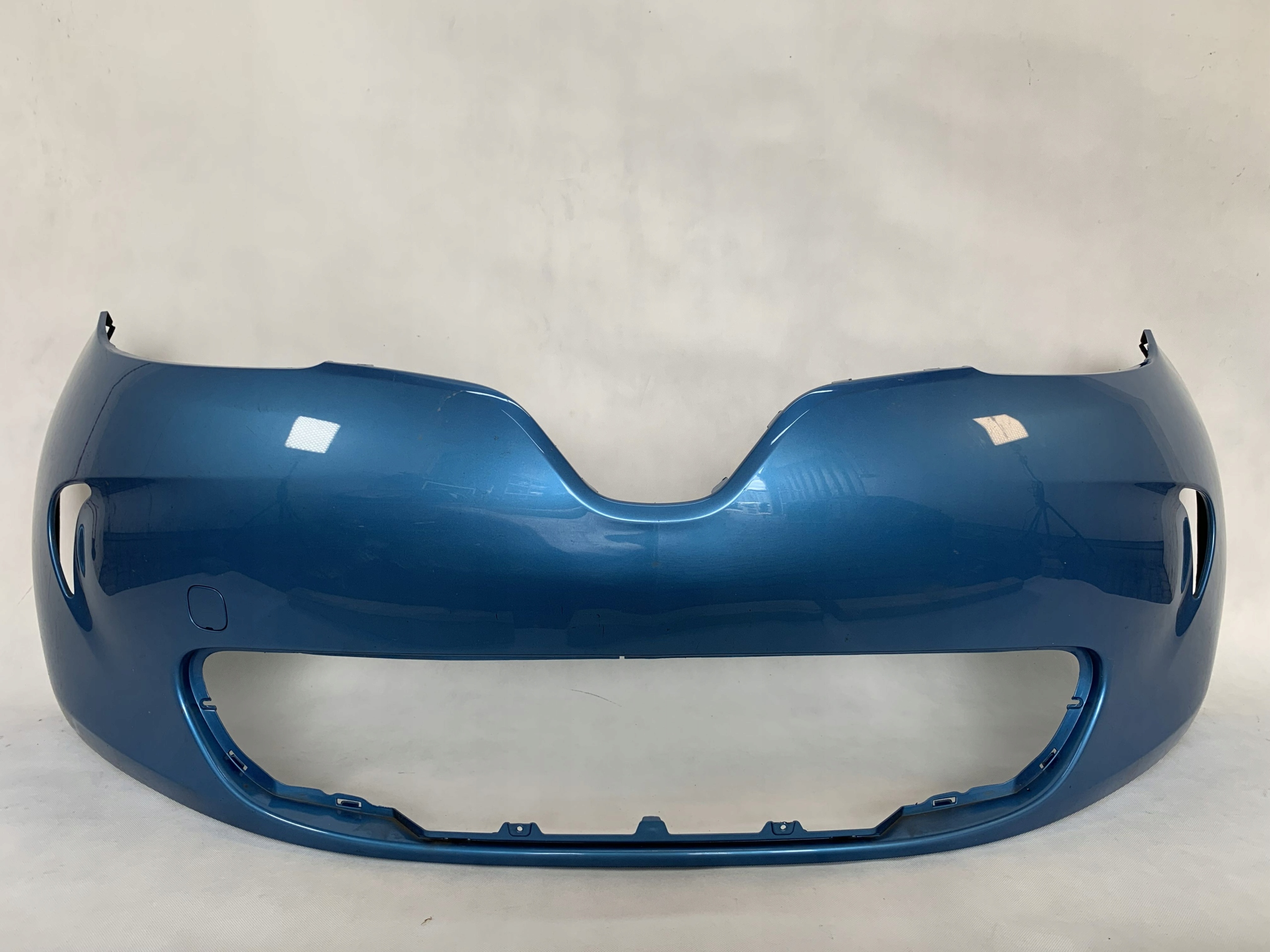 Frontstoßstange Renault Zoe 12-19r 620102855R 04.26