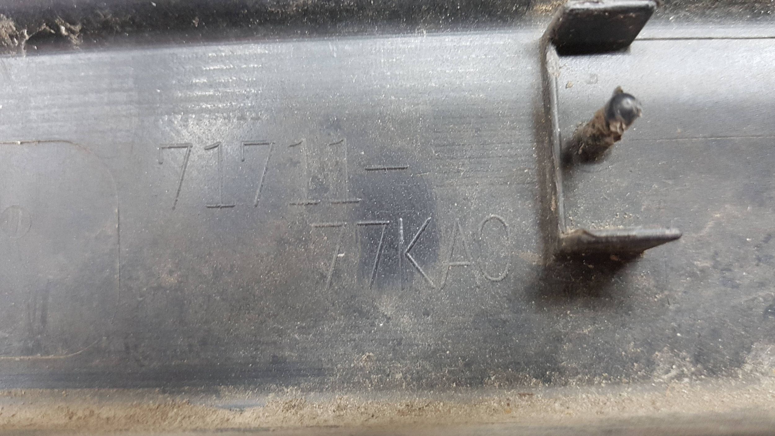 SUZUKI VITARA 2 II LIFT 2012 - bumper front 71711-77KA0