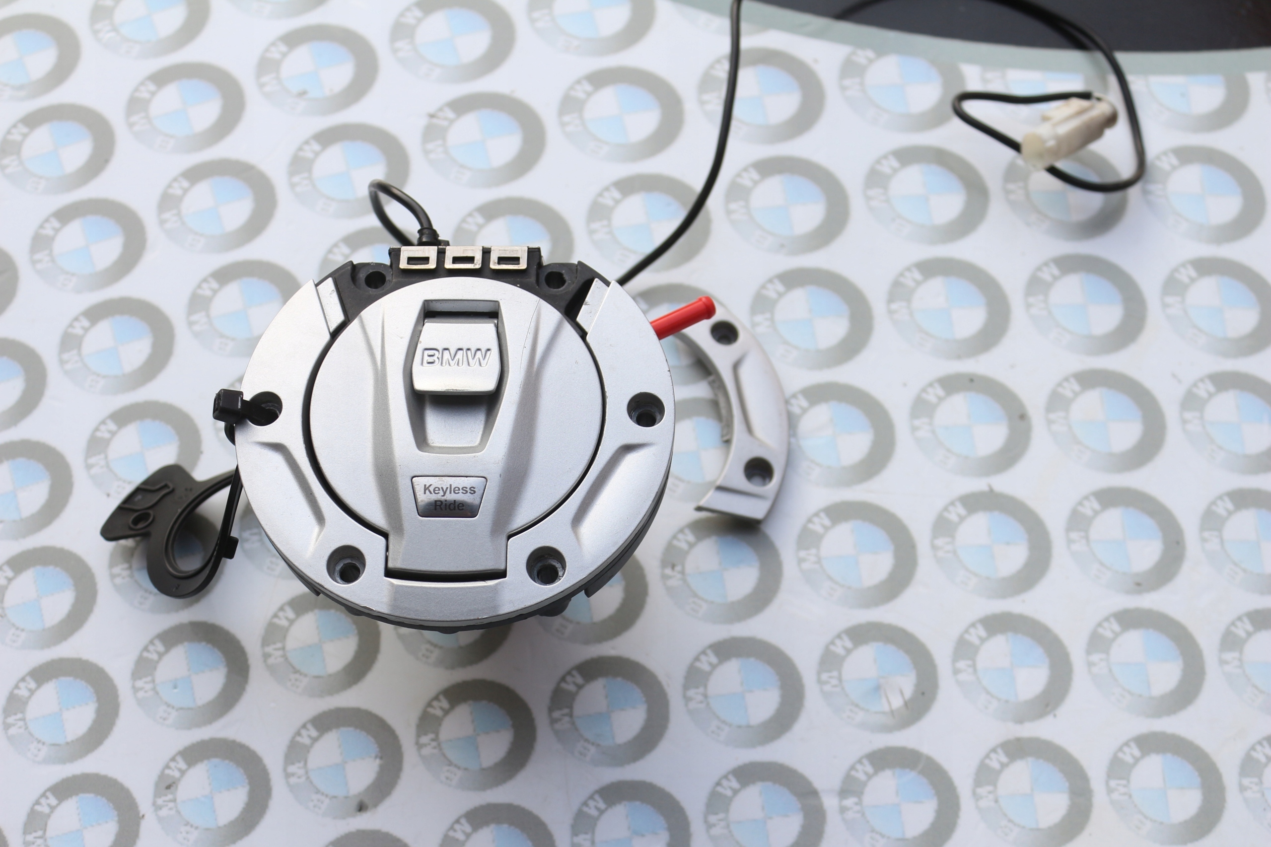 BMW R1200GS R1250GS KOREK WLEW PALIWA 8531632