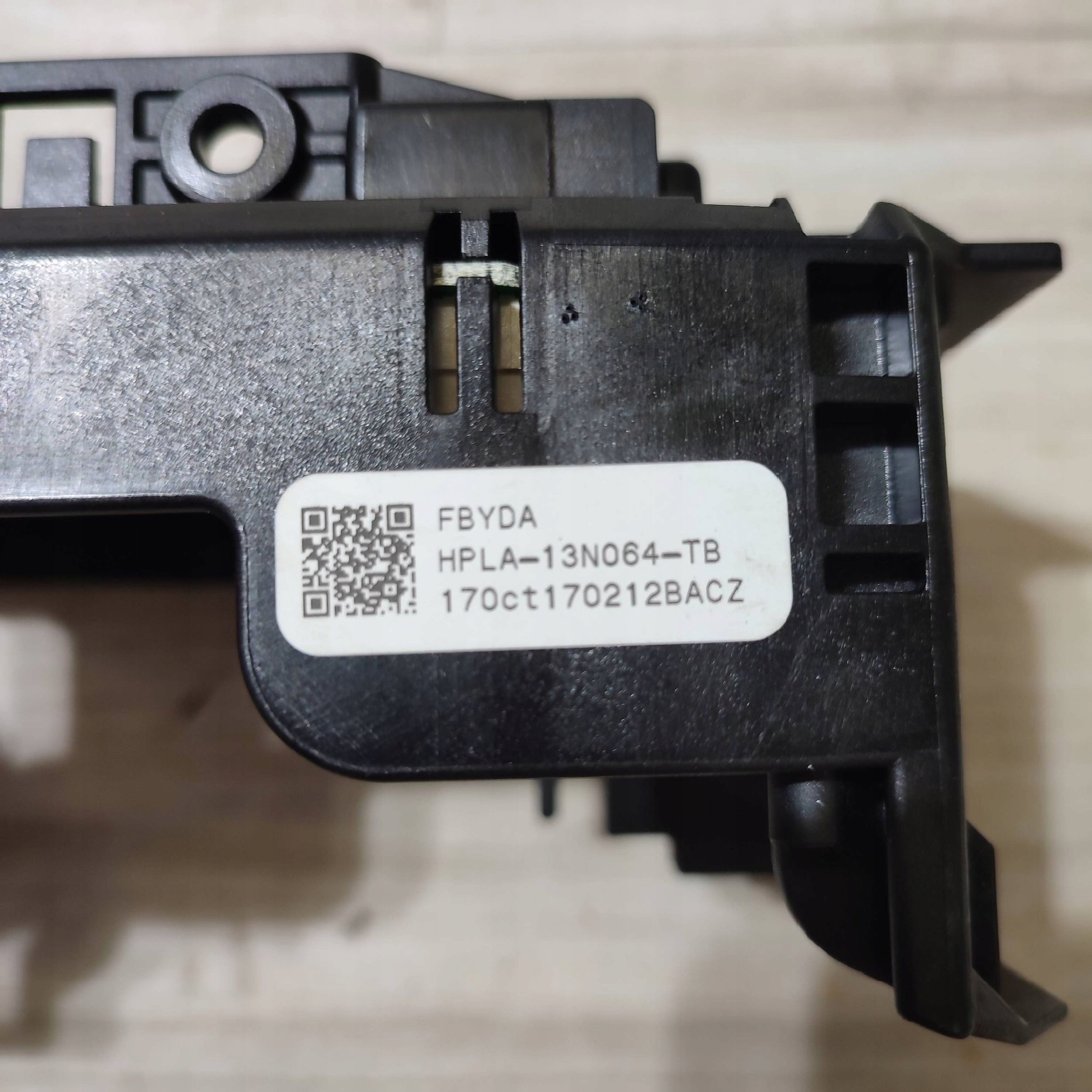 DEVIO LUCI TERGICRISTALLO TERGI SCATOLA DEVIO LUCI DEVIO Jaguar F-Pace HPLA13N064TB