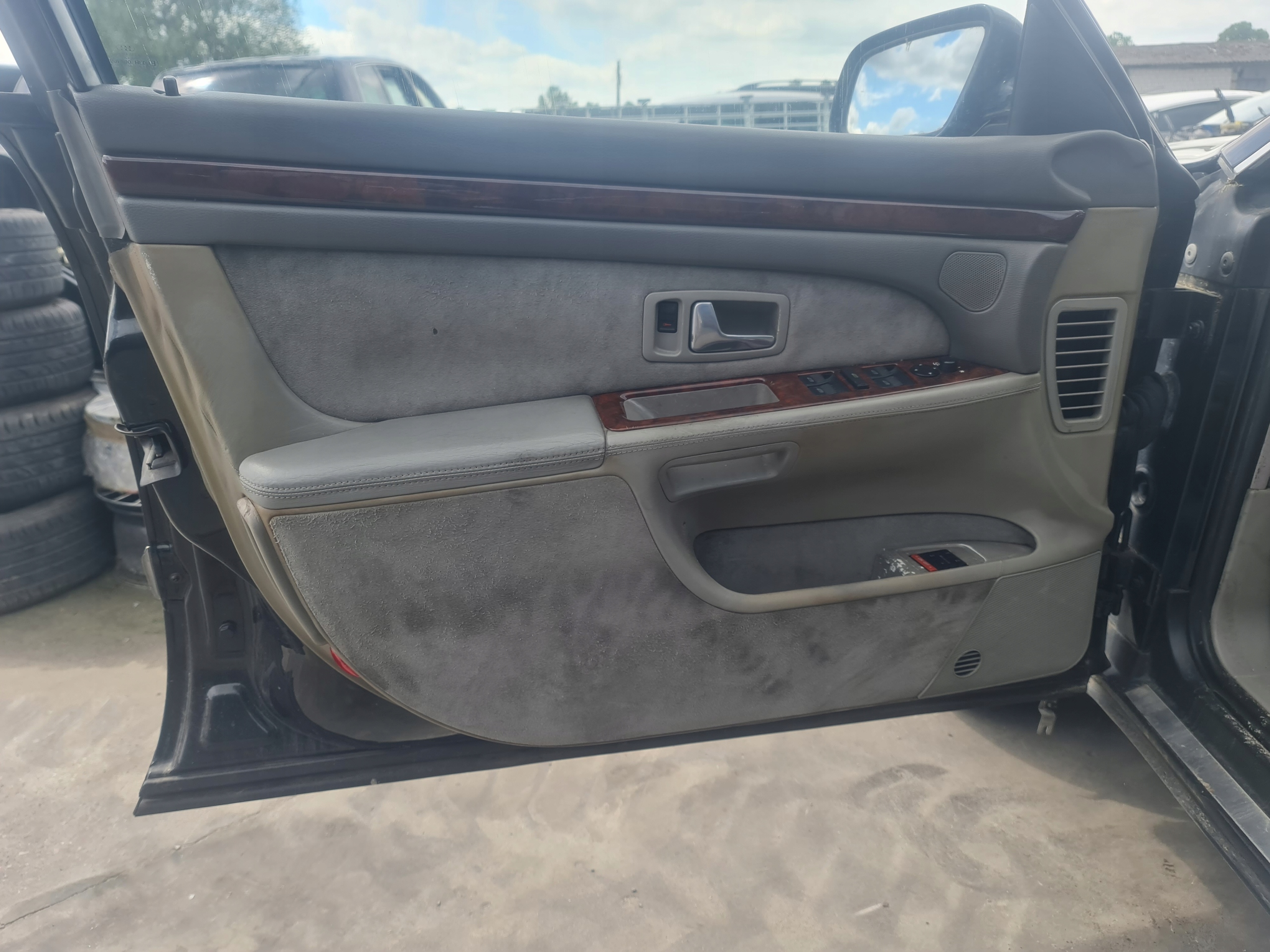 обивка бочки кожа Audi A8 D2 FL комплект
