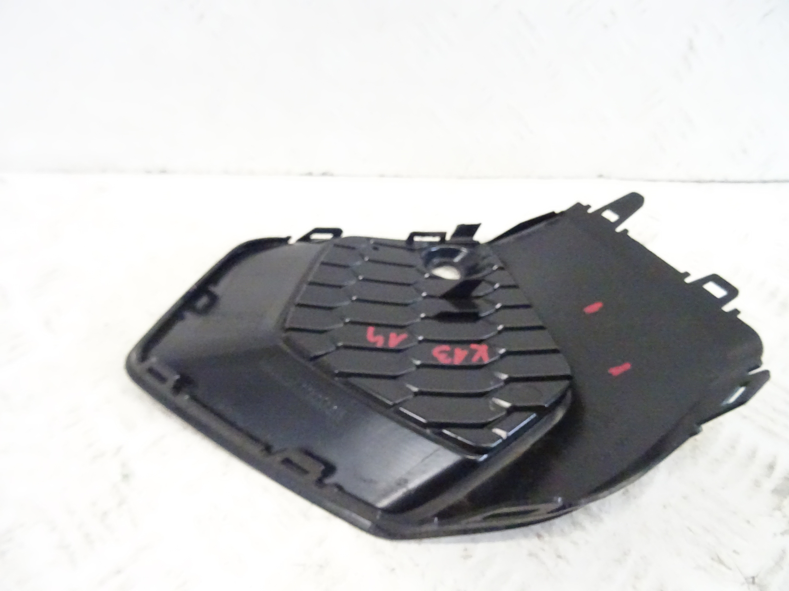 grid of a bumper front front right AUDI A3 8Y 8Y0807682A