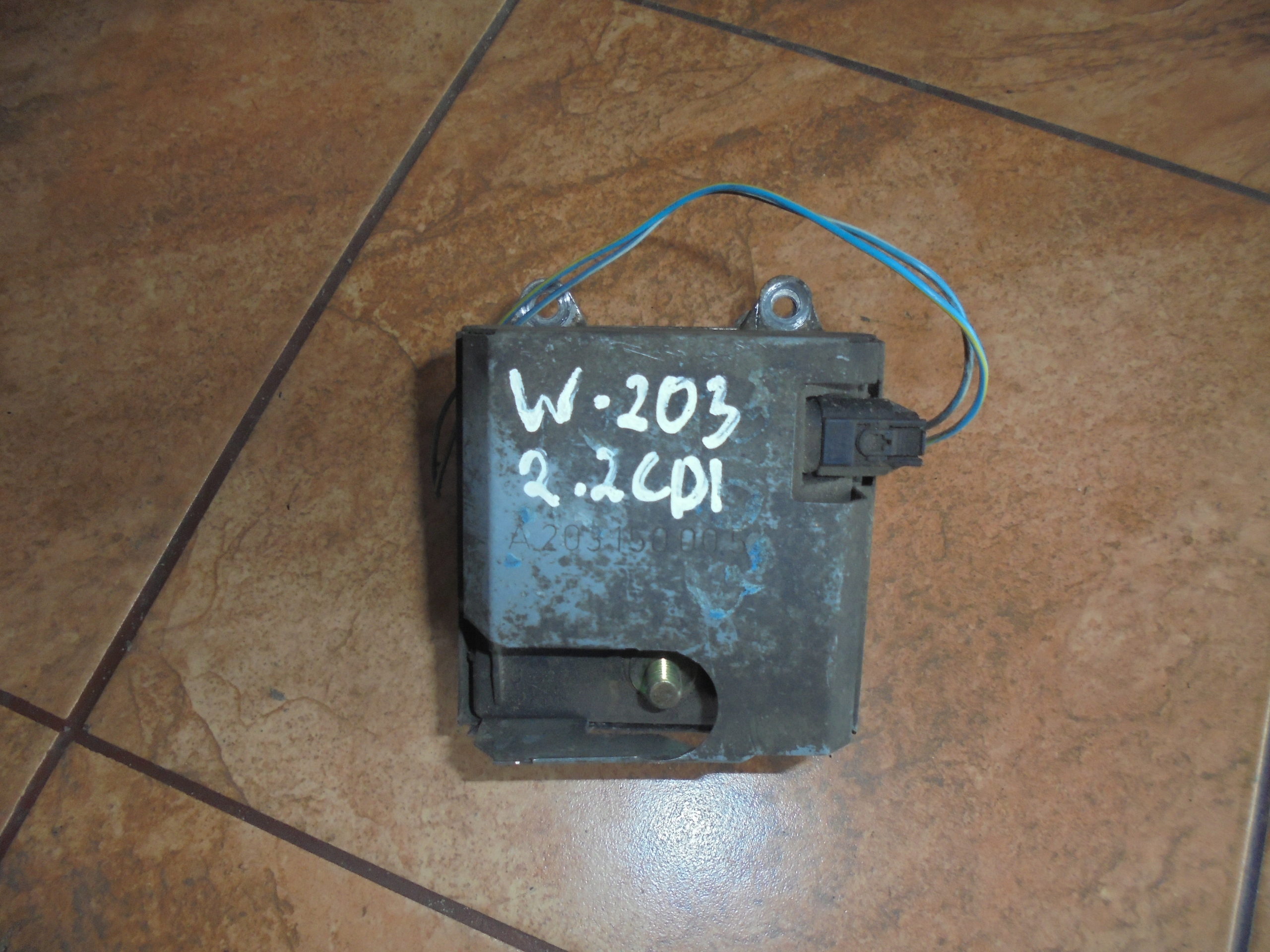 PODGRZEWACZ WODY W203 2 2 CDI Part number A203150005