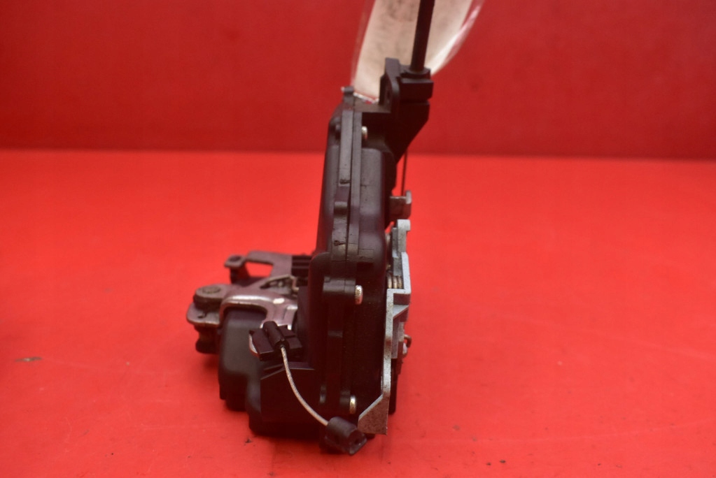 lock door left front front EU 3D1837015 SKODA OCTAVIA 2 II 04-08