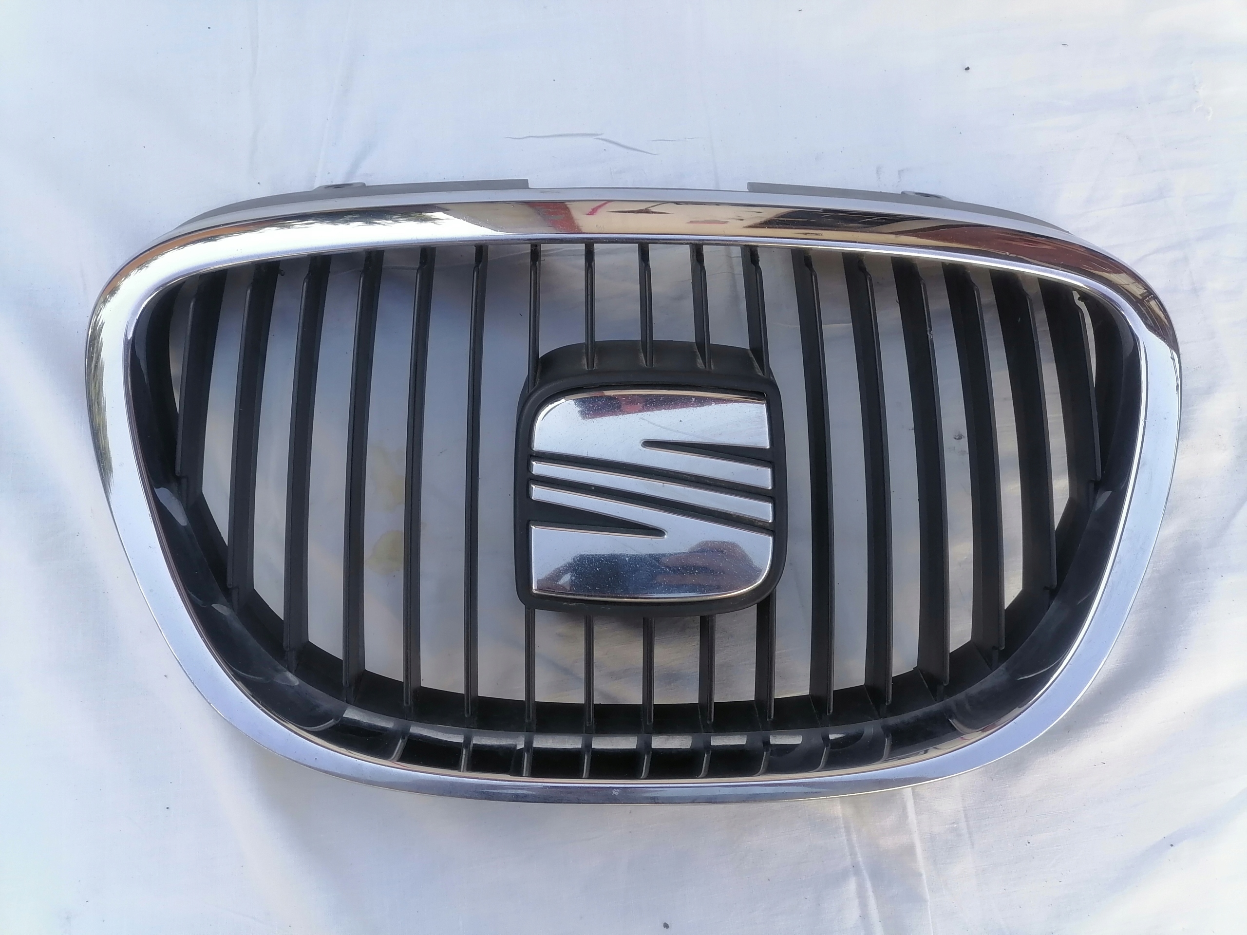 РЕШІТКА РАДІАТОРА SEAT TOLEDO III