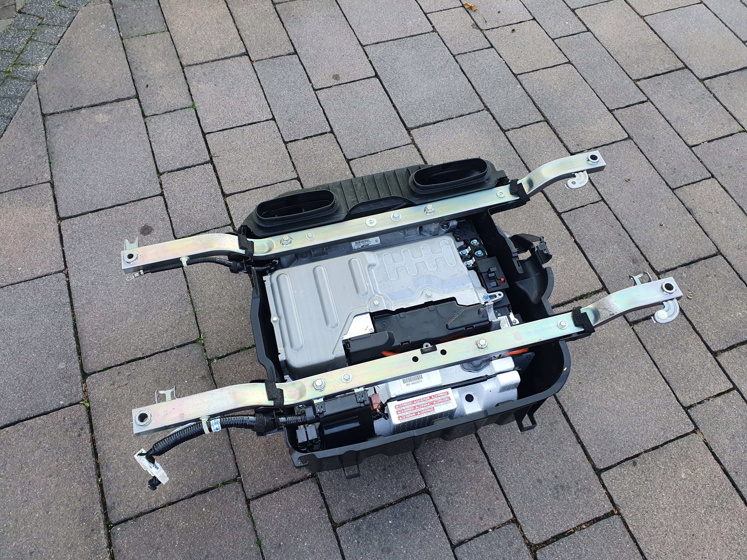 09-2014 - HONDA INSIGHT II 1.3 CR-С АККУМУЛЯТОРОМ 09-14