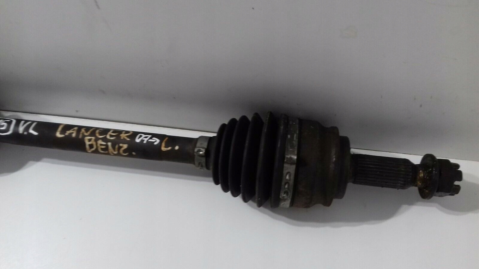 MITSUBISHI LANCER VIII X semi-axis left short. 1.6