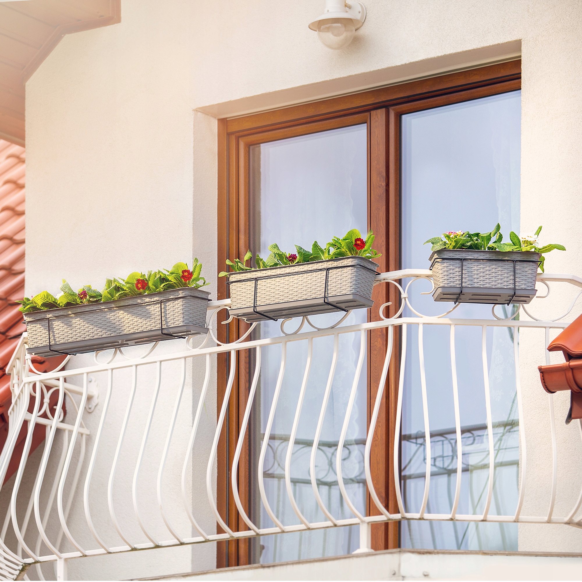 WIESZAK UCHWYT NA SKRZYNIĘ BALKONOWĄ DONICZKI 80cm Materiał wykonania metal