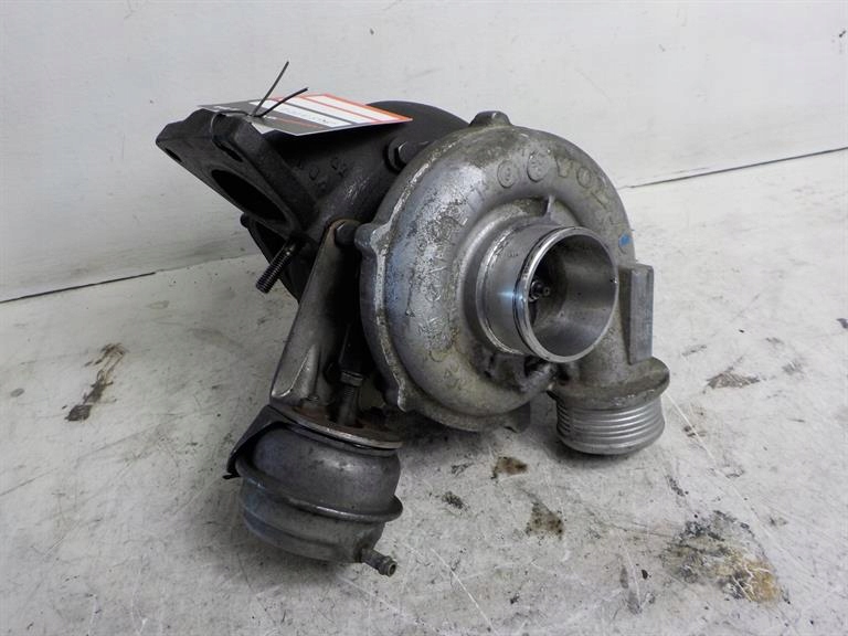 VOLVO XC90 2.4 D D5 турбокомпрессор турбина 8653122