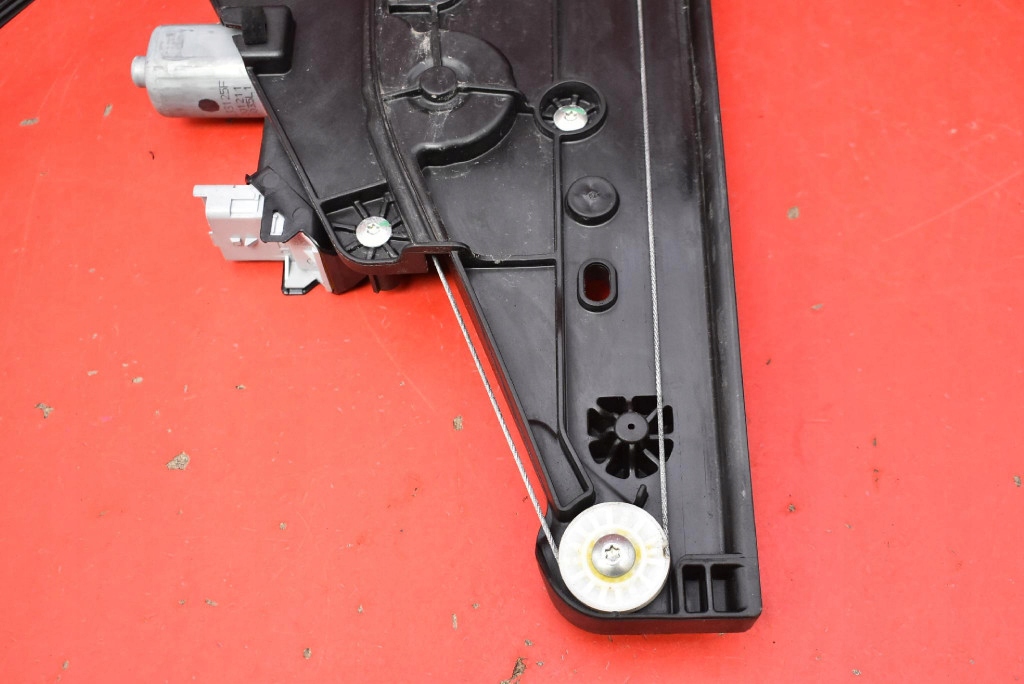 window regulator right front EU 9828130680 PEUGEOT 2008 2 II 19-21