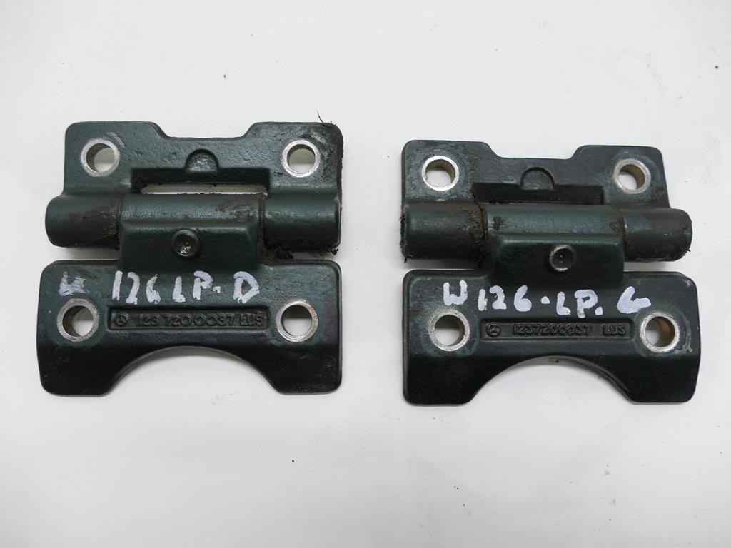 MERCEDES S W126 hinges door left front KOMPLET