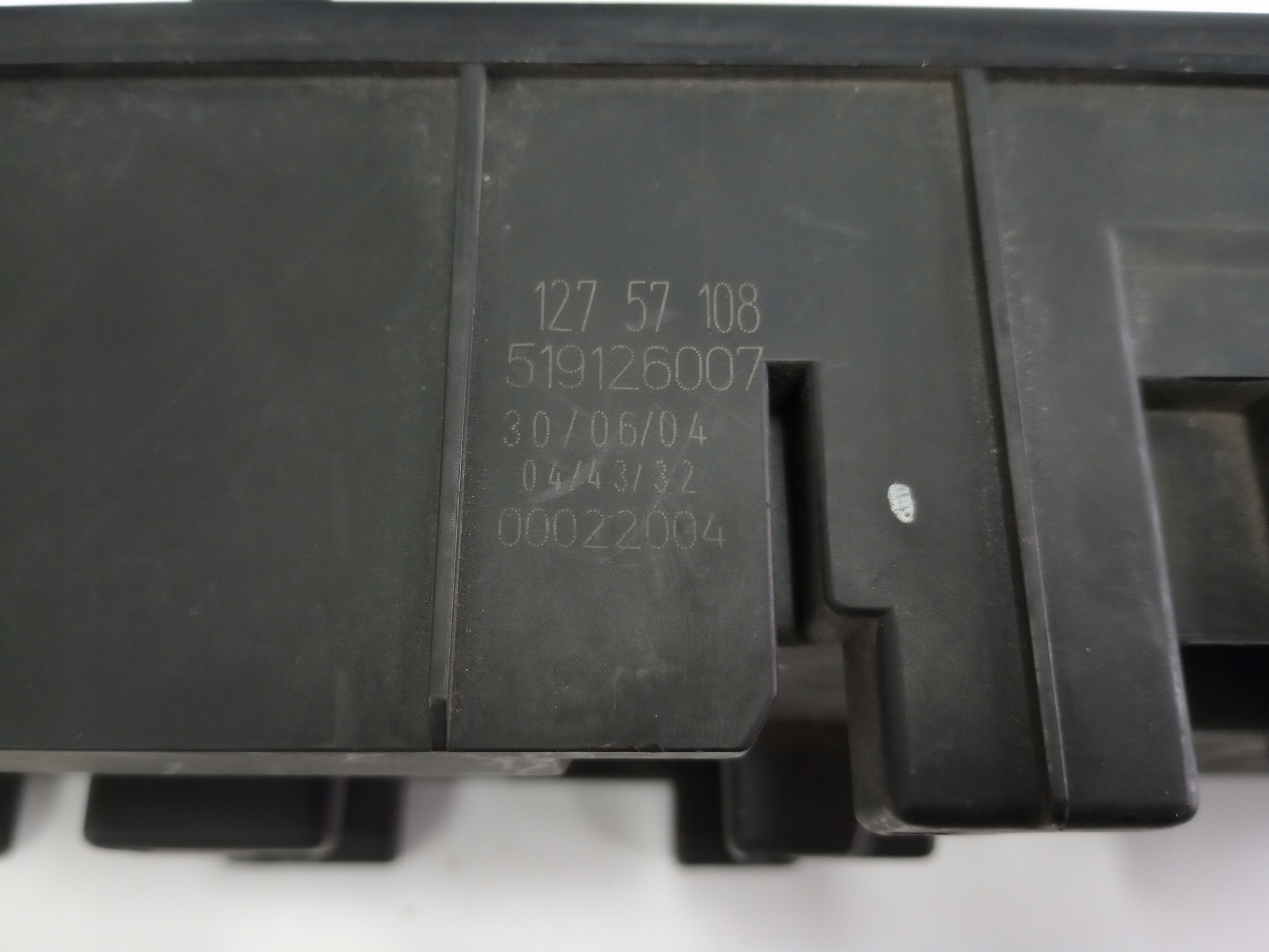 Module fusibles SAAB 93 9-3 12757108 uec