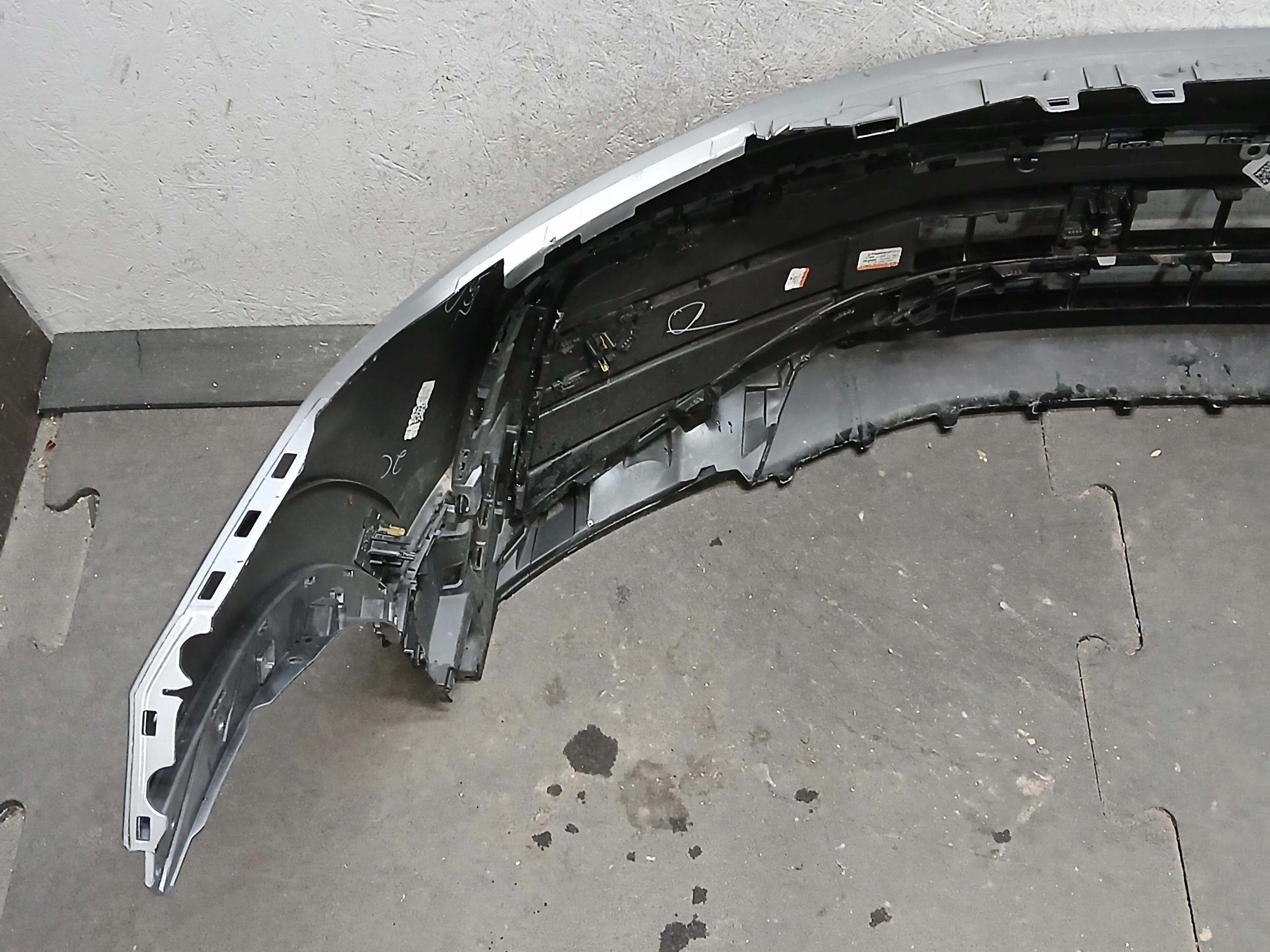 bumper front VW TIGUAN II 2 LIFT 19- R LINE 5NA