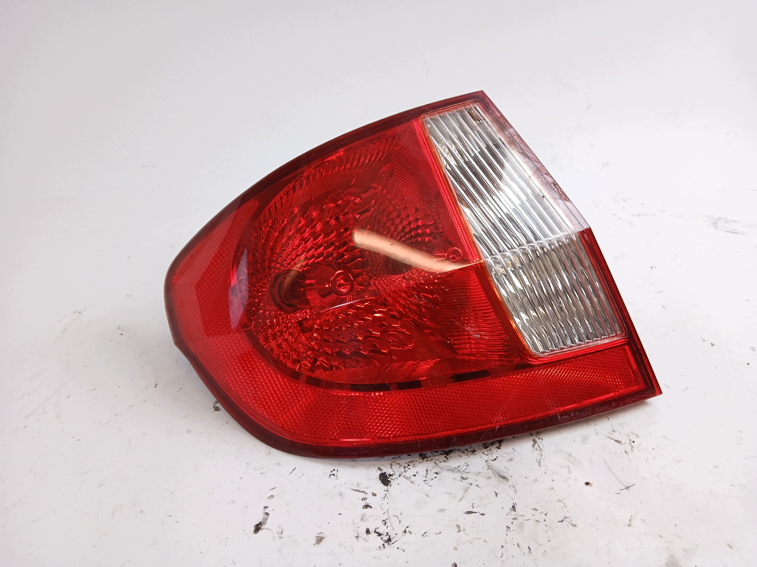 HYUNDAI GETZ and light left rear part