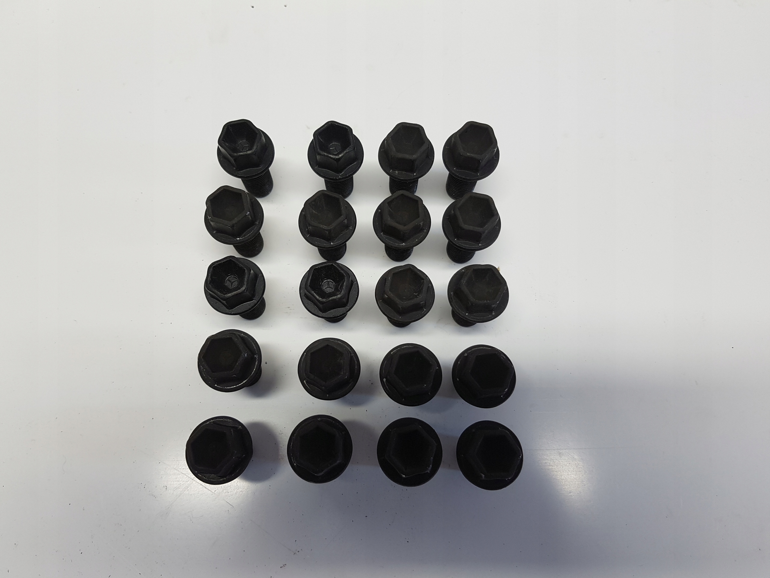 MERCEDES w247 колеса болты колеса шпильки 20 pcs