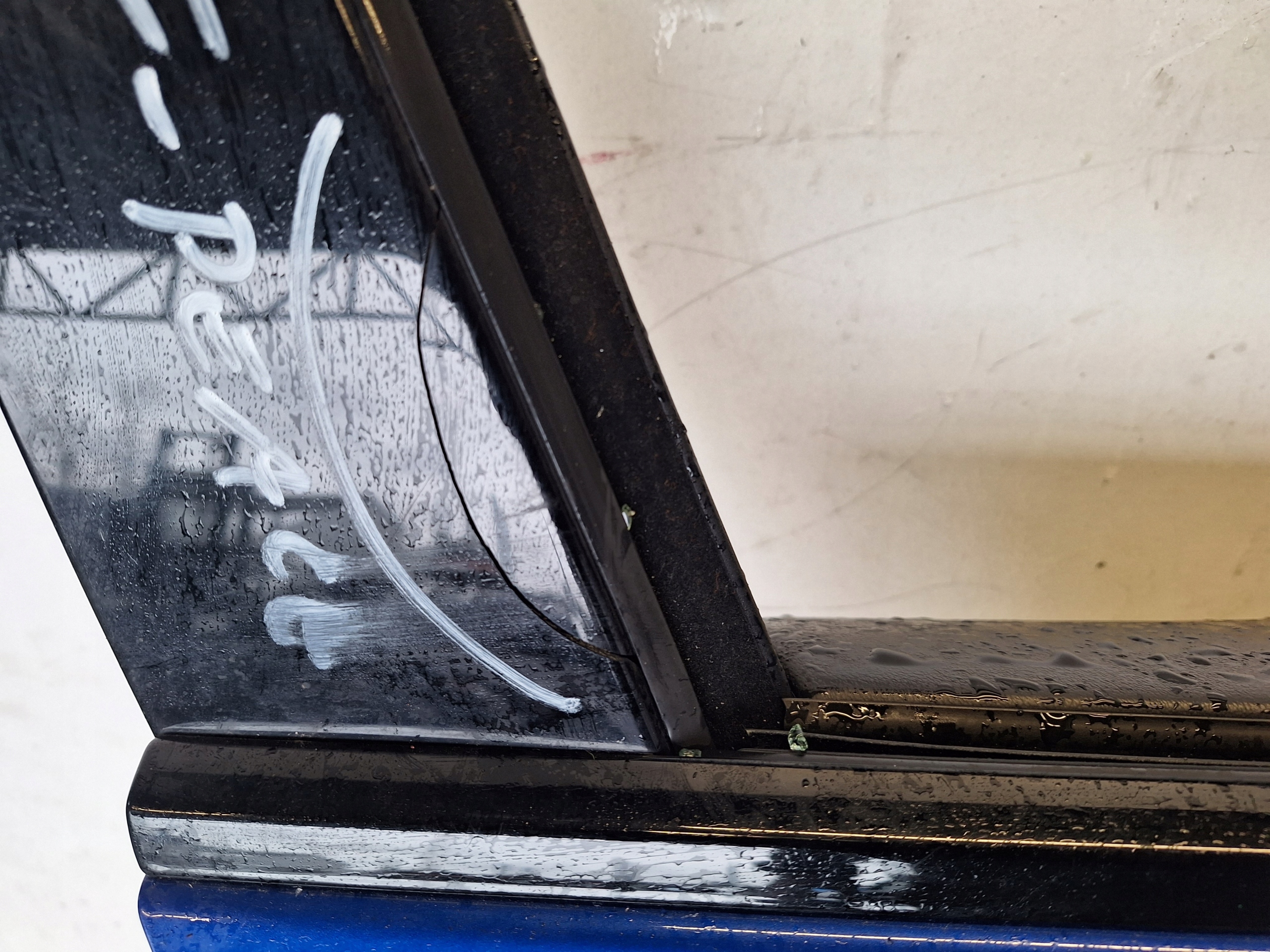 JAGUAR F-PACE X761 17-20 door right front
