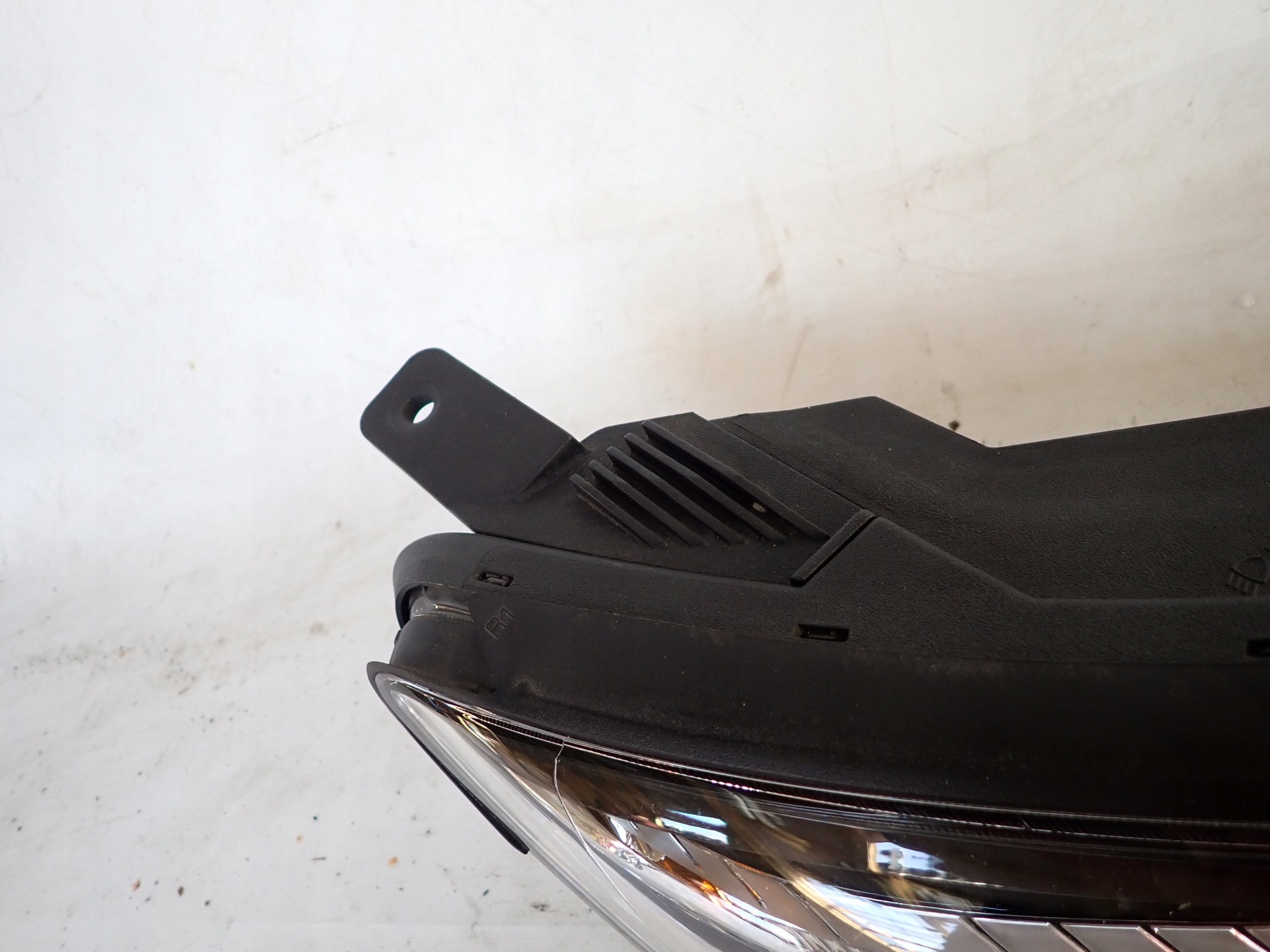 HYUNDAI KONA 17- light right LED