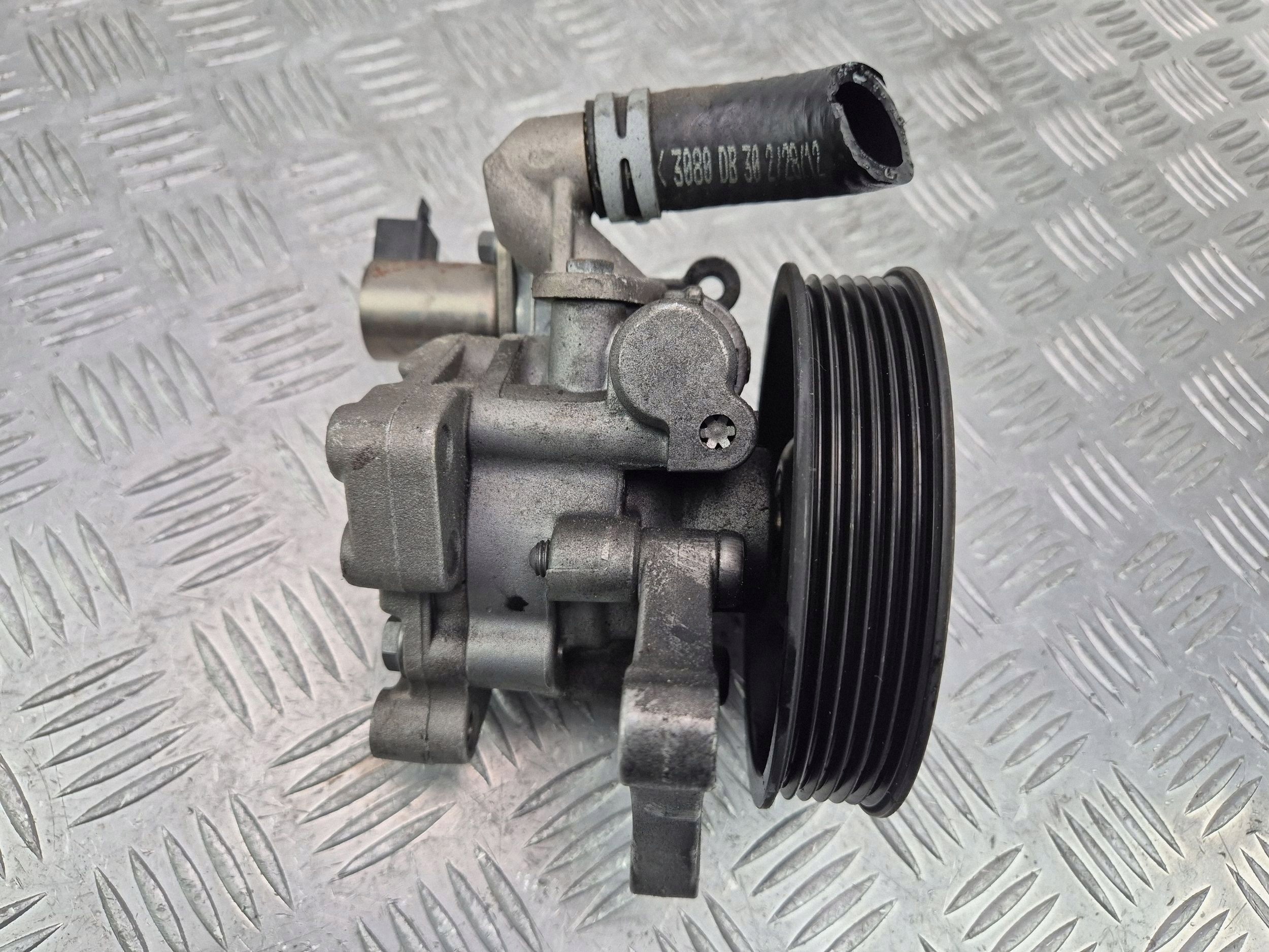 Mercedes 271.820 C180 CGI W204 Pompa servosterzo A0064666801
