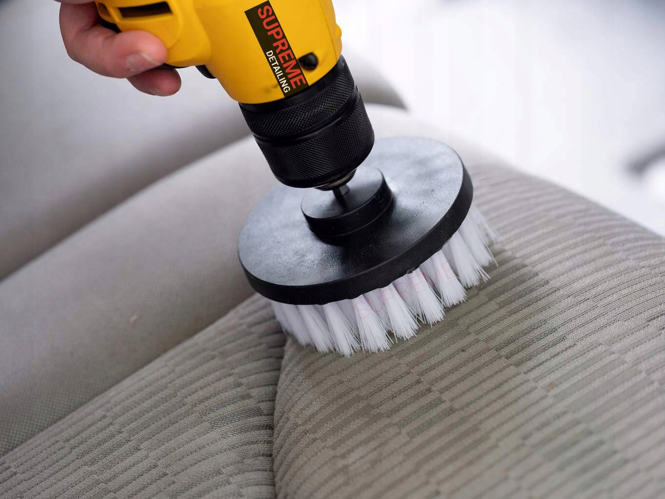 Czyszczenie tapicerki dywanów PPROSZEK + SZCZOTKA EAN (GTIN) 5904323473297