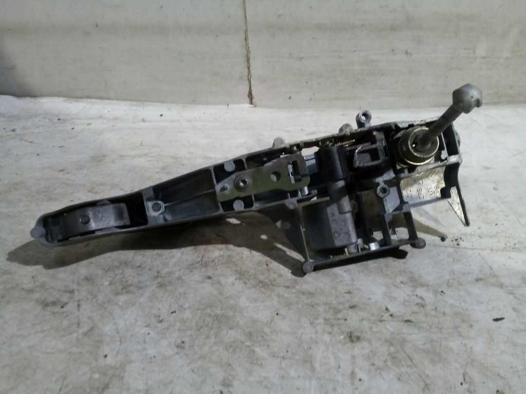 Peugeot 208 and handle exterior left front + key EZRC