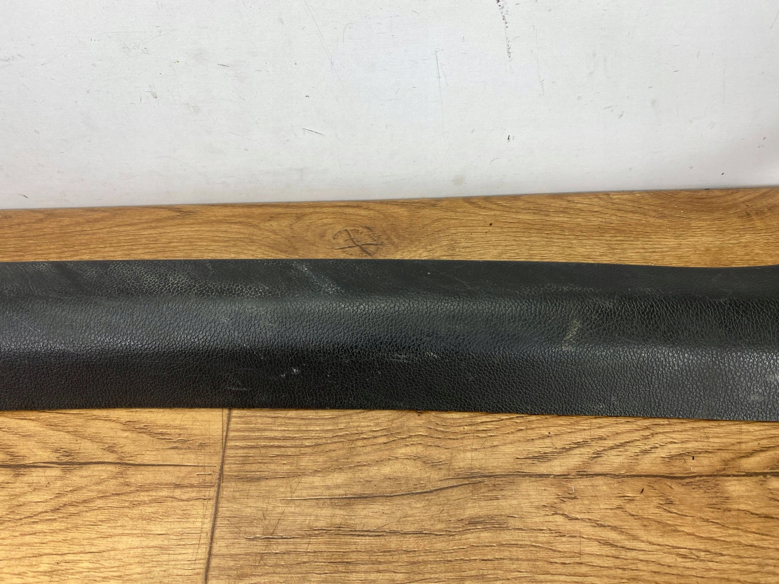 cover of the threshold inner left Cadillac CTS III 2014+