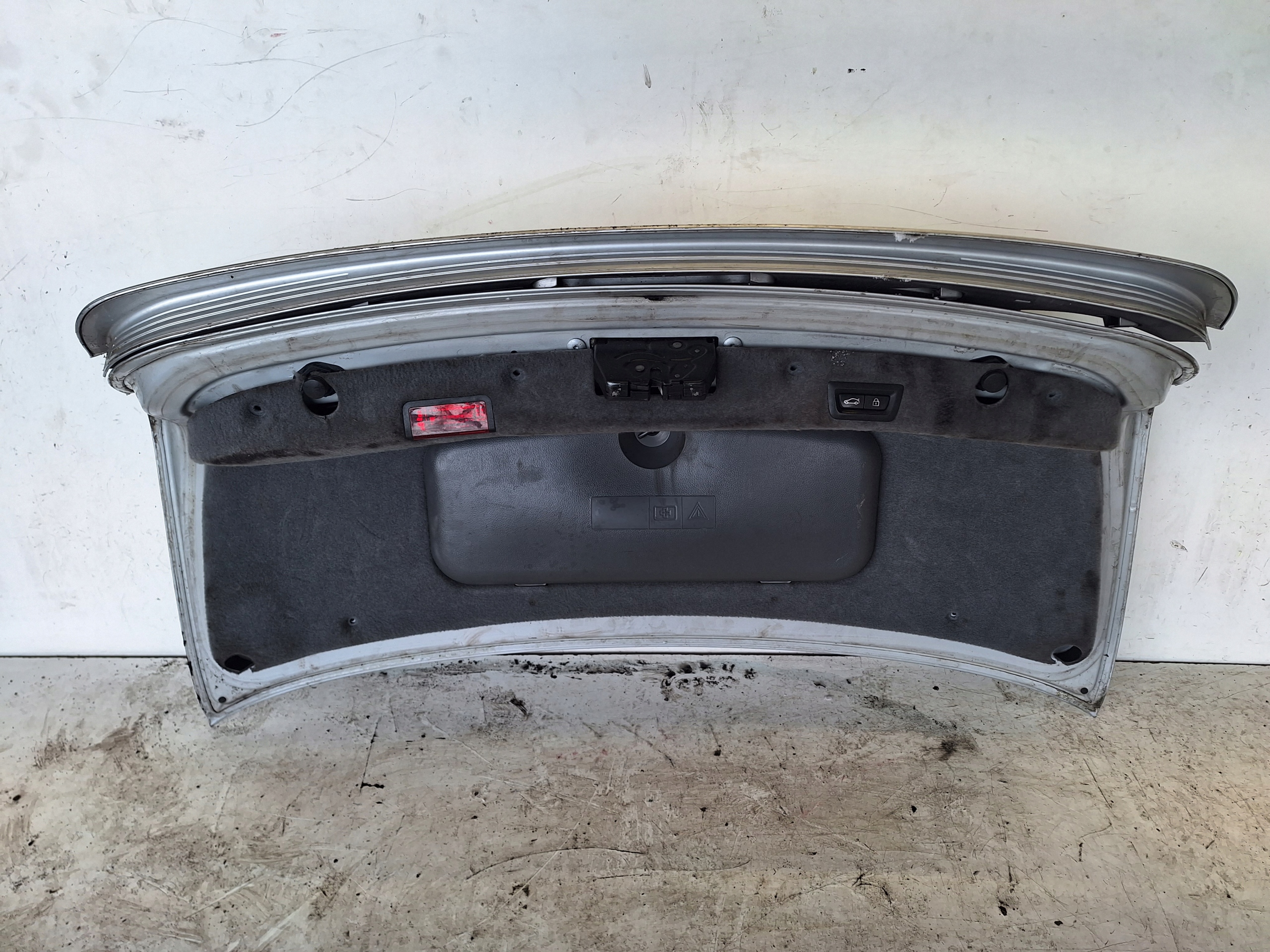 BMW 7 F01 F02 08-15 boot door