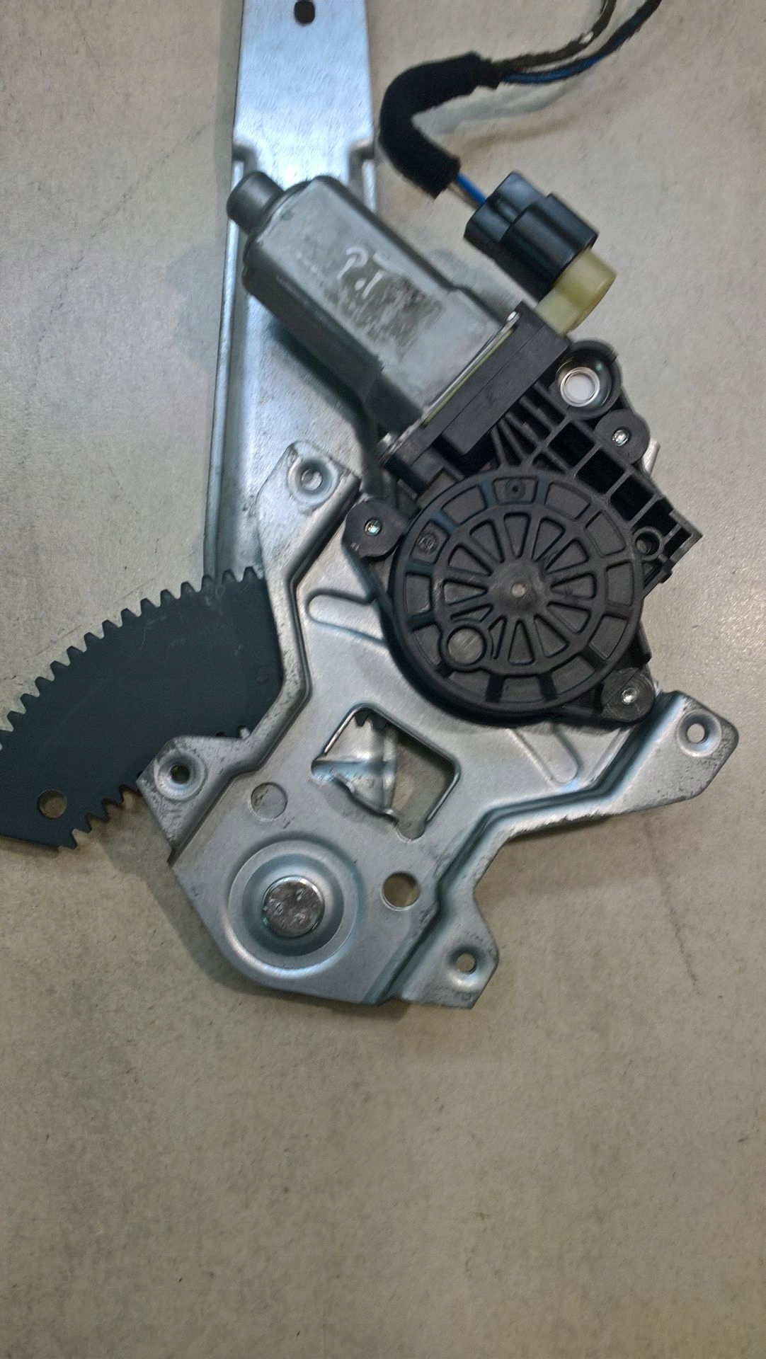 window regulator right rear part HYUNDAI GETZ 1.5 CRDI
