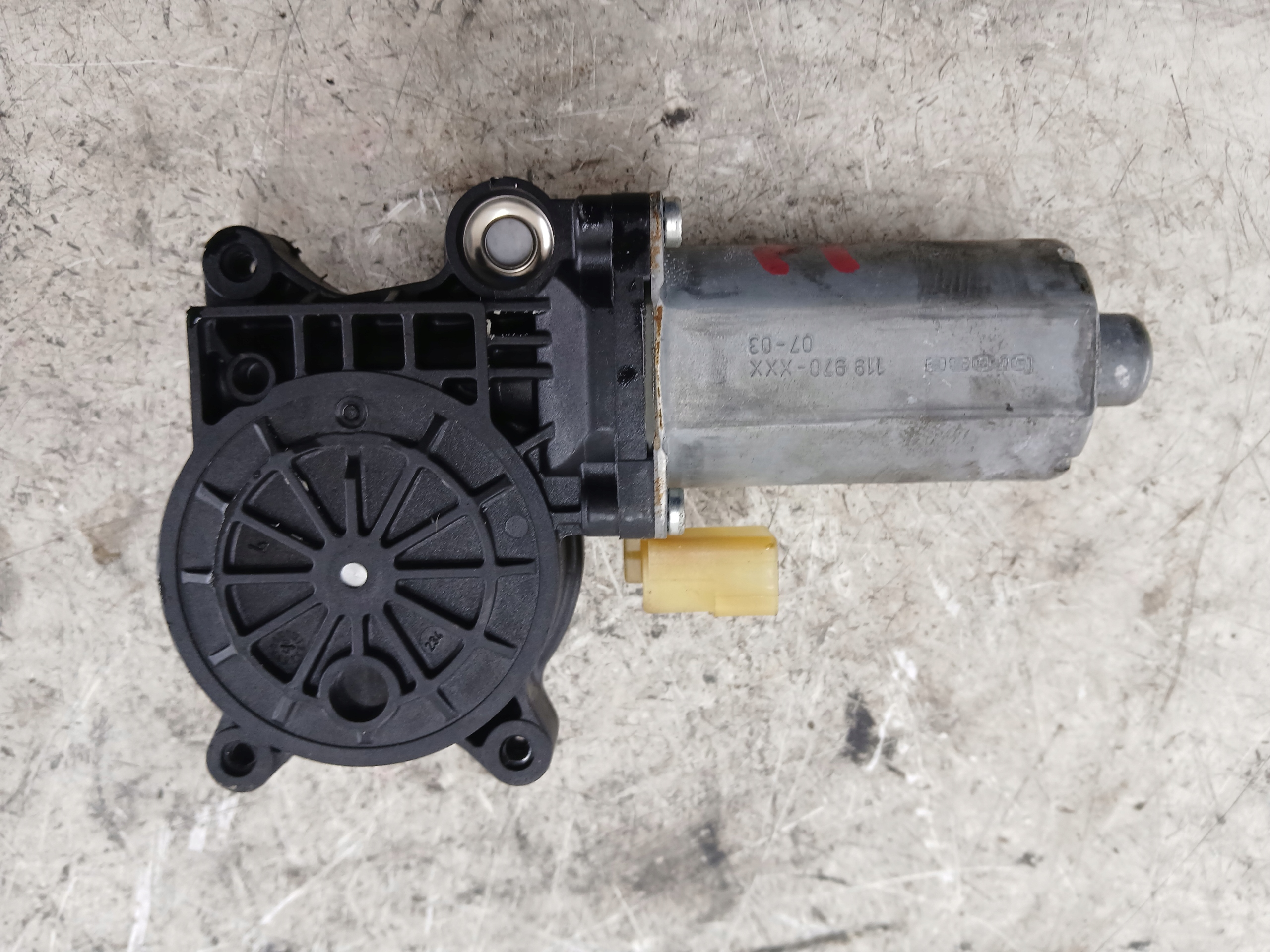VOLVO V70 II mini motor windows right rear part 0130821776