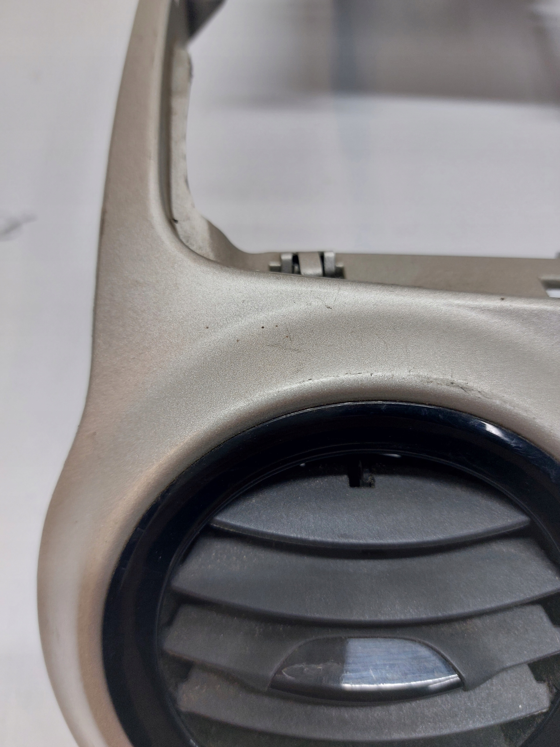 Châssis Console Moyen OPEL CORSA D 13204956