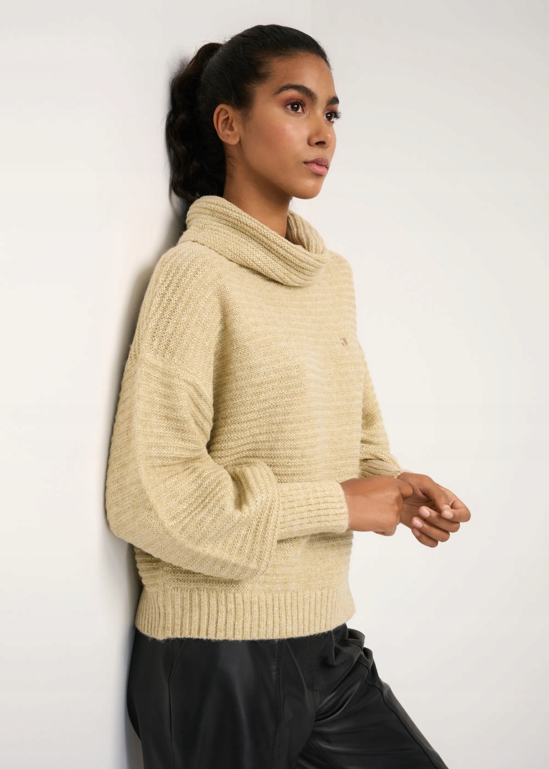 

Ochnik Sweter damski oversize SWEDT-0161-81 r. L