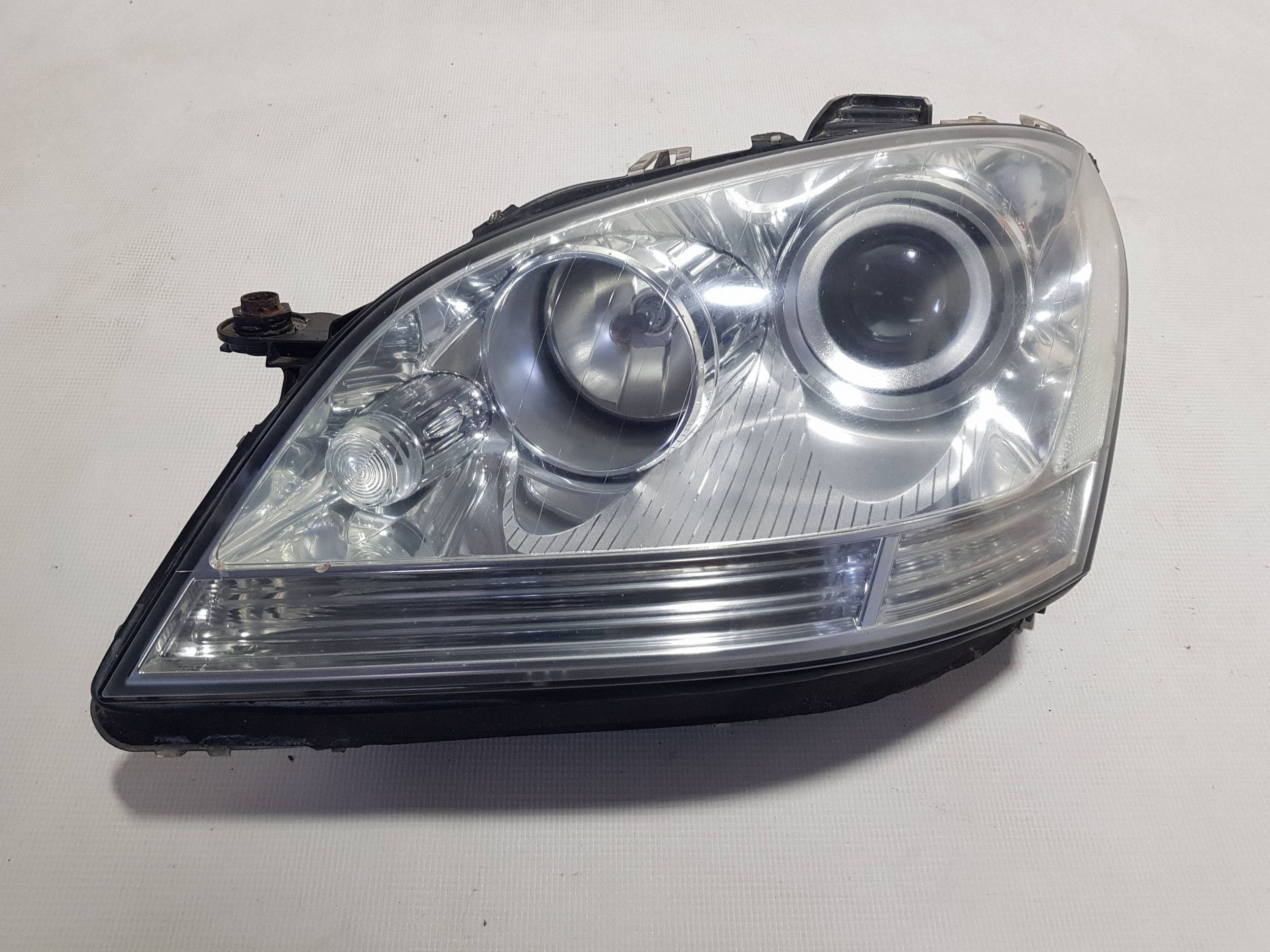 light front left Mercedes ML W164 H7 right hand drive
