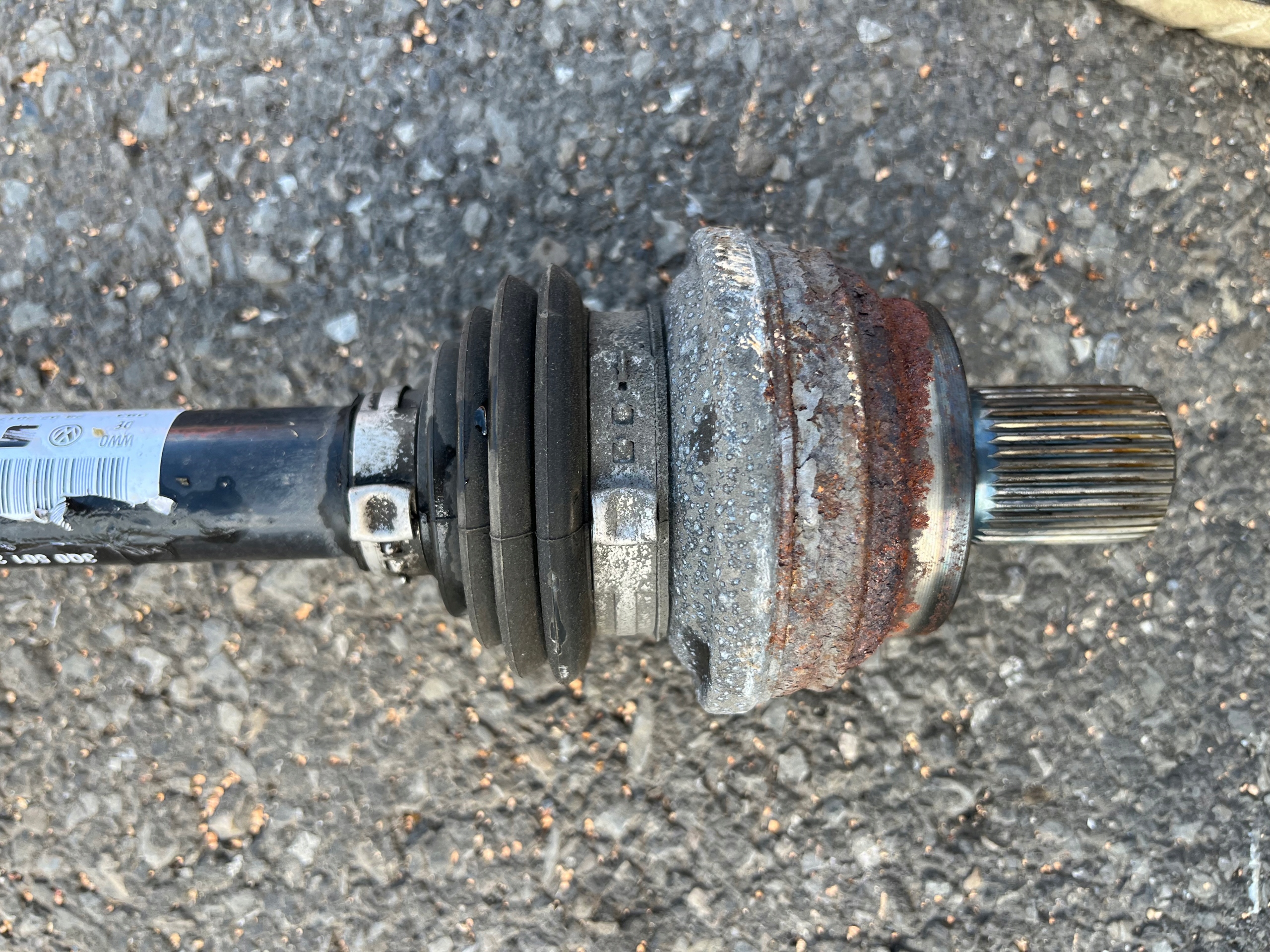 semi-axis joint left rear part VW PASSAT B8 3G 2.0 TDI 4MOTION OE