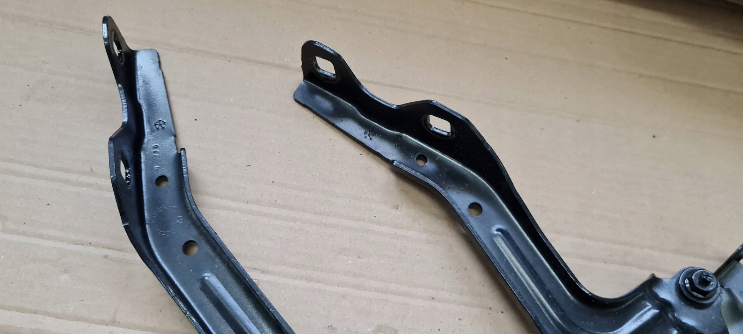 Chrysler Pacifica 2022 hinge bonnet hinges left right KOMPLET PXR