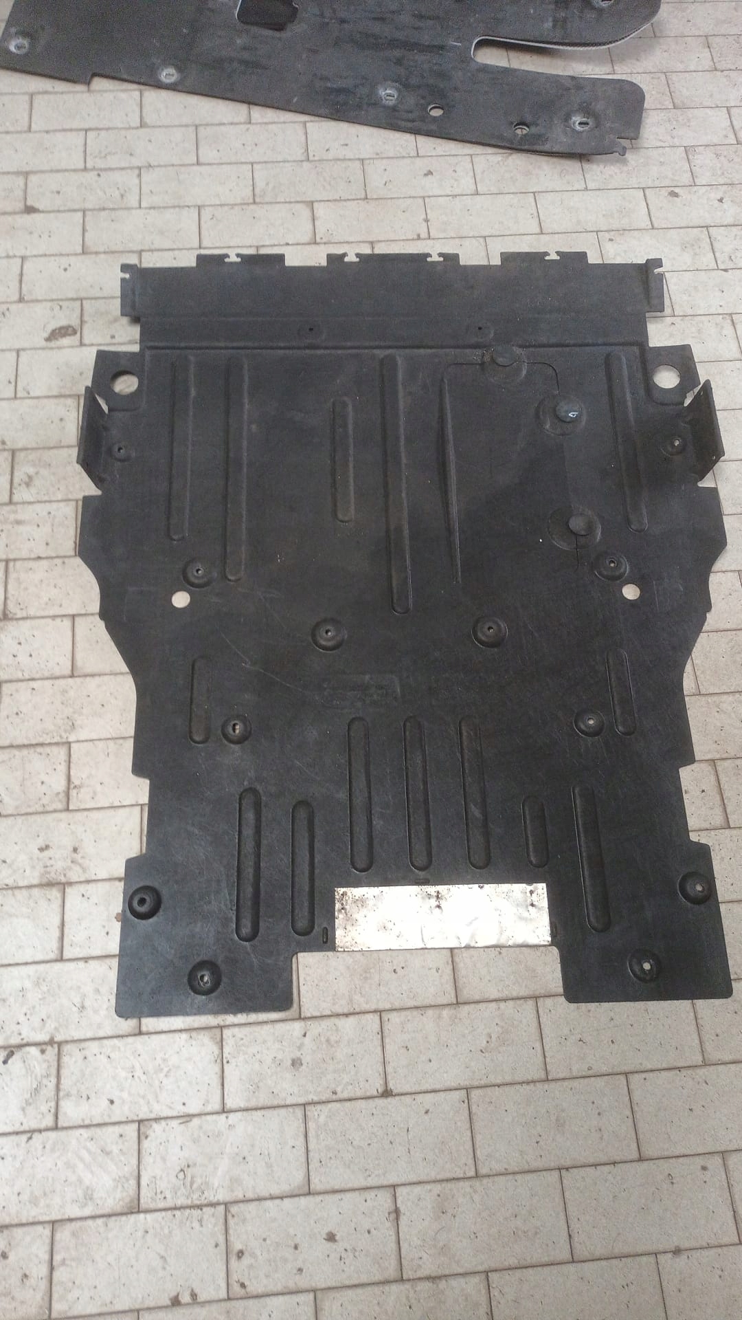 OSŁONA PODWOZIA SILNIKA LAND ROVER EVOQUE K8D2-6B629-A