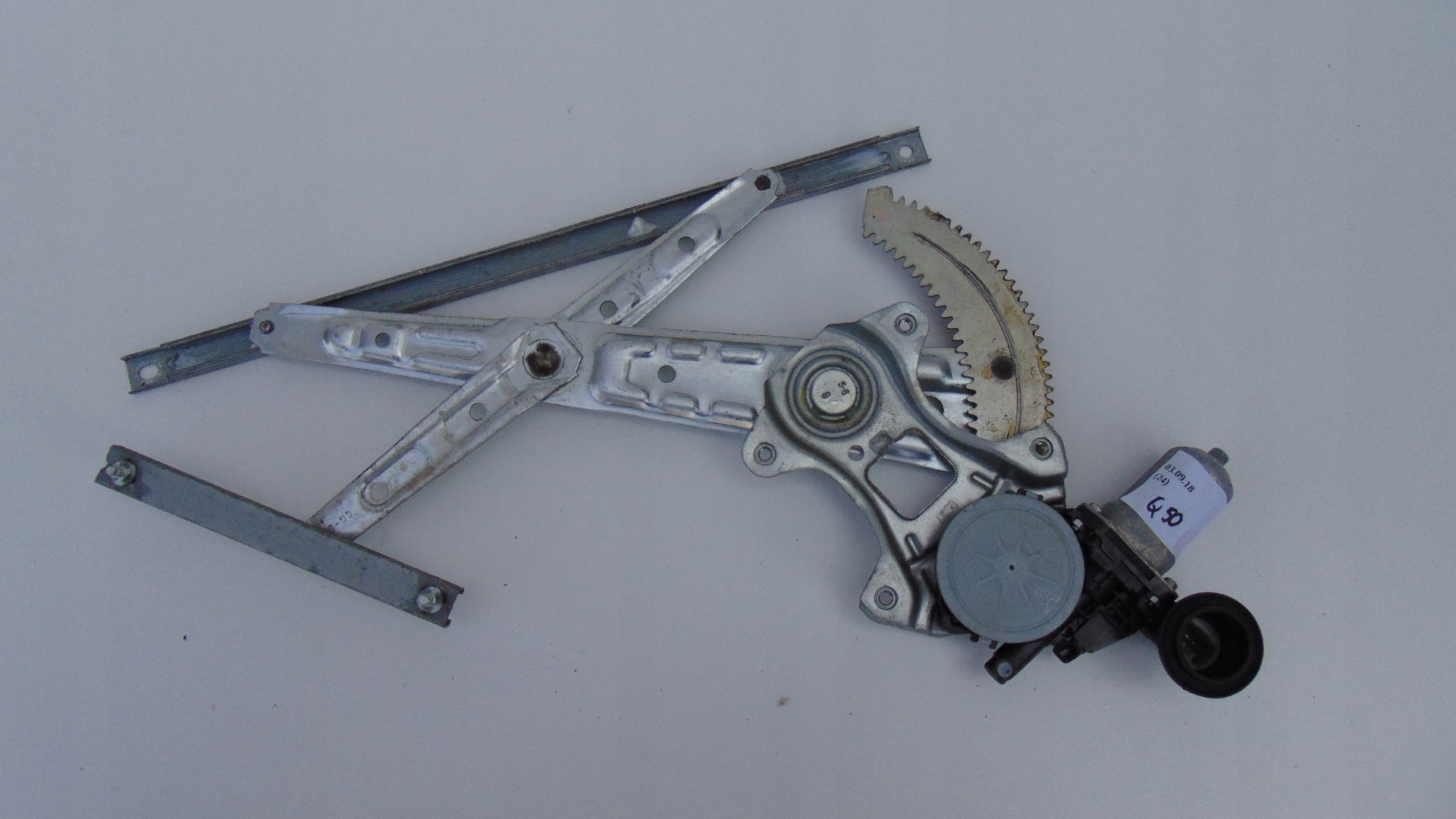 PODNOŚNIK SZYB MECHANIZM PODNOSZENIA INFINITI Q50 Producent części Infiniti OE